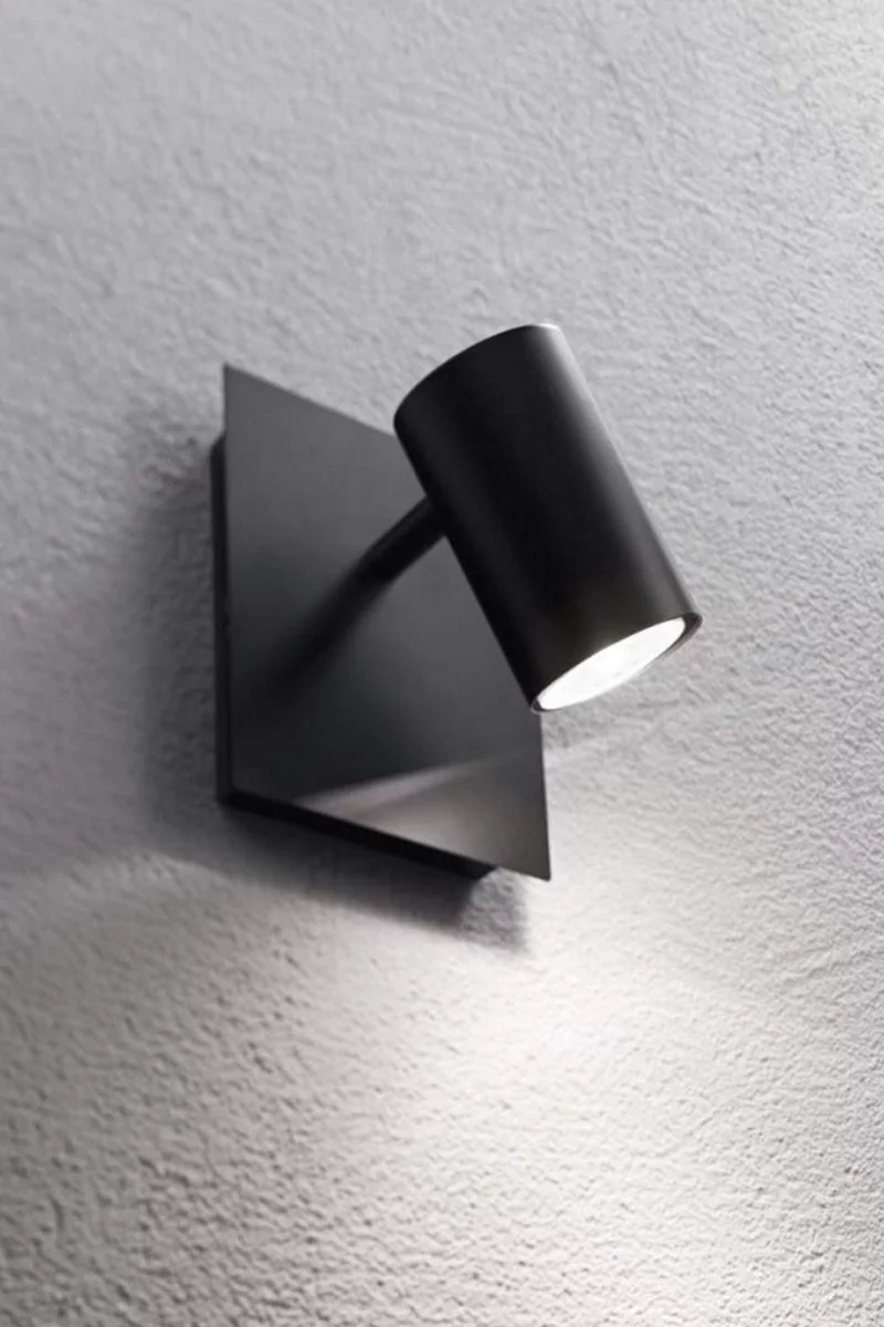  
                        
                        Бра IDEAL LUX (Італія) 23194    
                         у стилі Лофт.  
                        Тип джерела світла: світлодіодна лампа, змінна.                                                 Кольори плафонів і підвісок: Чорний.                         Матеріал: Метал.                          фото 1