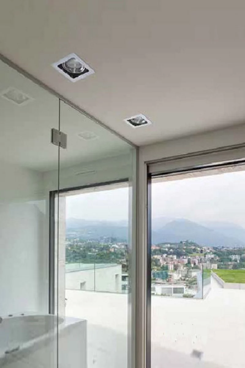 Точковий світильник AZZARDO (Польща) 23798    
                         У стилі Скандинавський.  
                        Тип джерела світла: світлодіодна лампа, змінна.                         Форма: Прямокутник.                         Кольори плафонів і підвісок: Чорний, Білий.                         Матеріал: Метал, Скло.                          фото 2