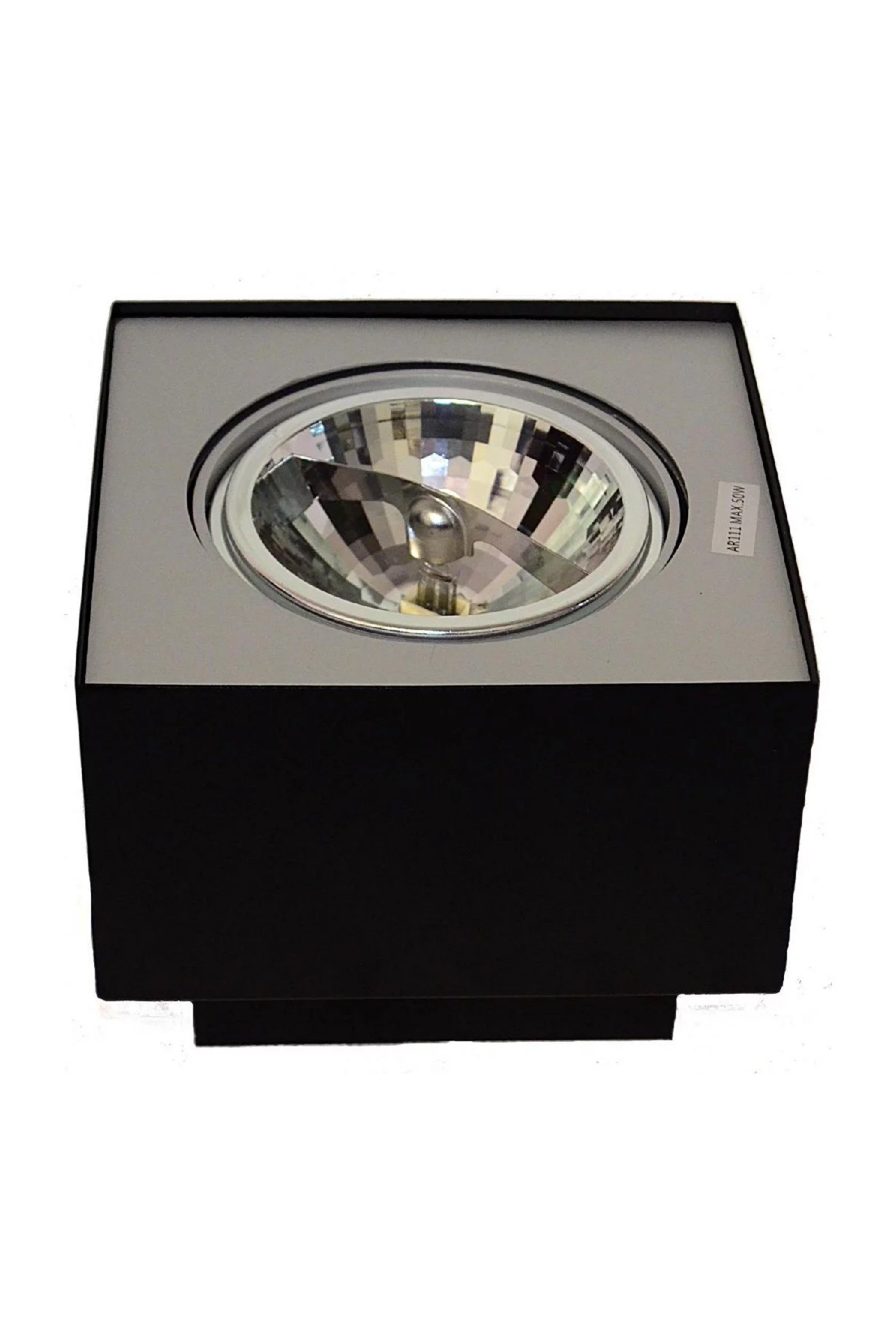   
                        Точковий світильник AZZARDO (Польща) 23815    
                         у стилі лофт.  
                        Тип джерела світла: cвітлодіодні led, галогенні.                         Форма: квадрат.                         Кольори плафонів і підвісок: чорний.                         Матеріал: метал, алюміній.                          фото 3
