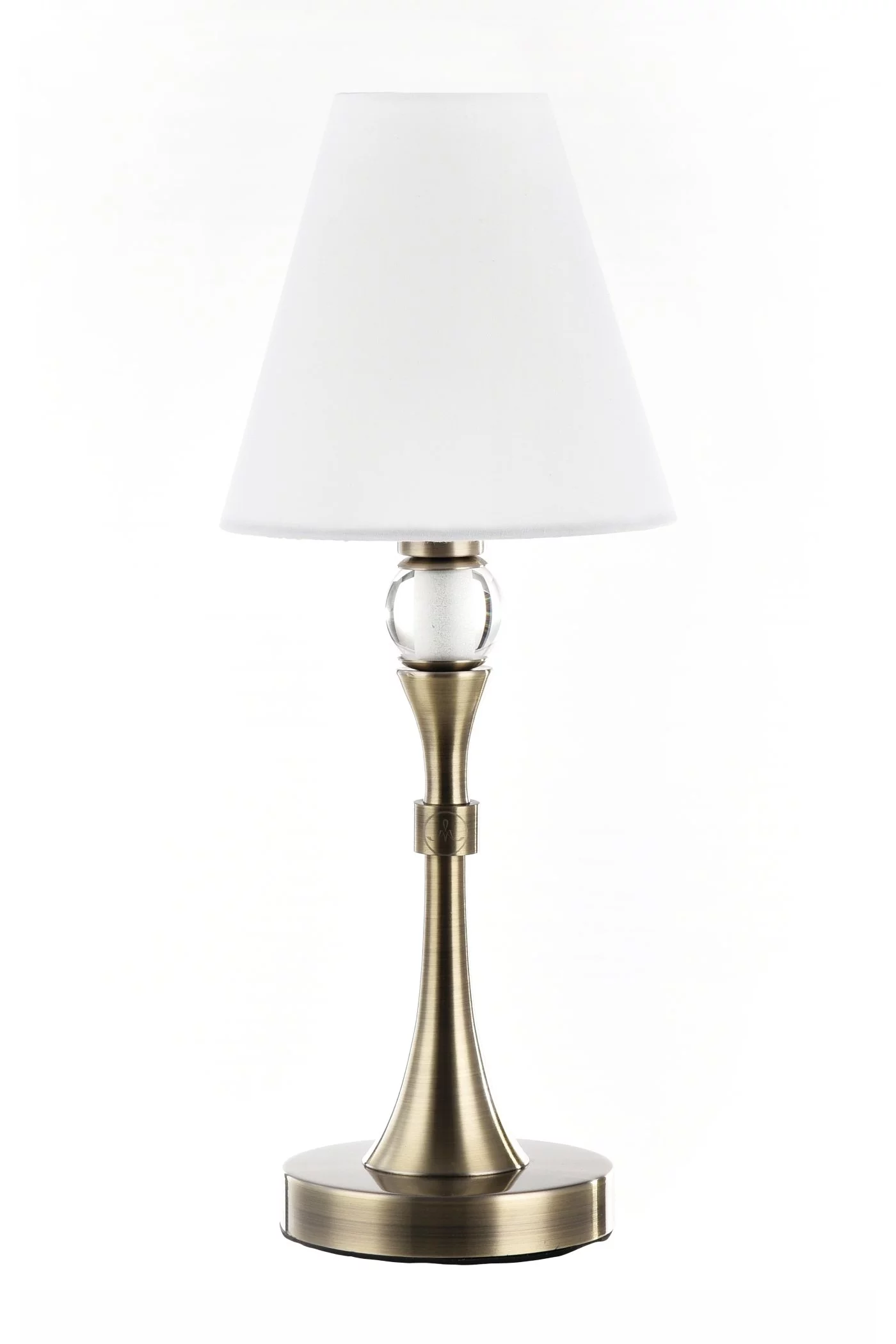   
                        Настільна лампа L4Y (Німеччина) 25026    
                         у стилі Модерн.  
                        Тип джерела світла: світлодіодна лампа, змінна.                                                 Кольори плафонів і підвісок: Білий.                         Матеріал: Тканина.                          фото 1