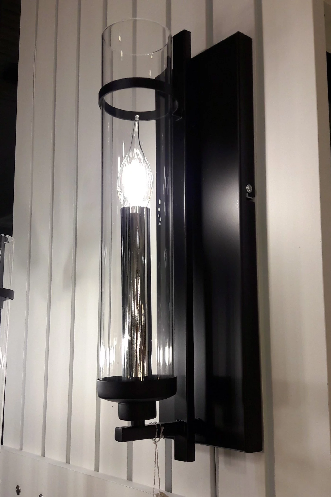   
                        Бра EGLO (Австрія) 25307    
                         у стилі Лофт.  
                        Тип джерела світла: світлодіодна лампа, змінна.                                                 Кольори плафонів і підвісок: Прозорий.                         Матеріал: Скло.                          фото 2