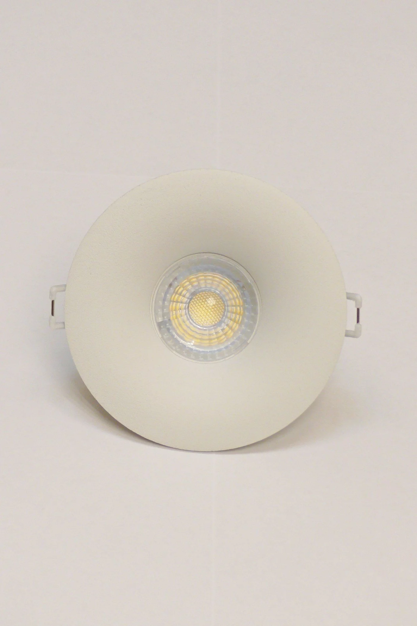   
                        
                        Точковий світильник RIGHT SELECTION (Україна) 28537    
                         у стилі Хай-тек.  
                        Тип джерела світла: світлодіодна лампа, змінна.                         Форма: Коло.                                                                          фото 4