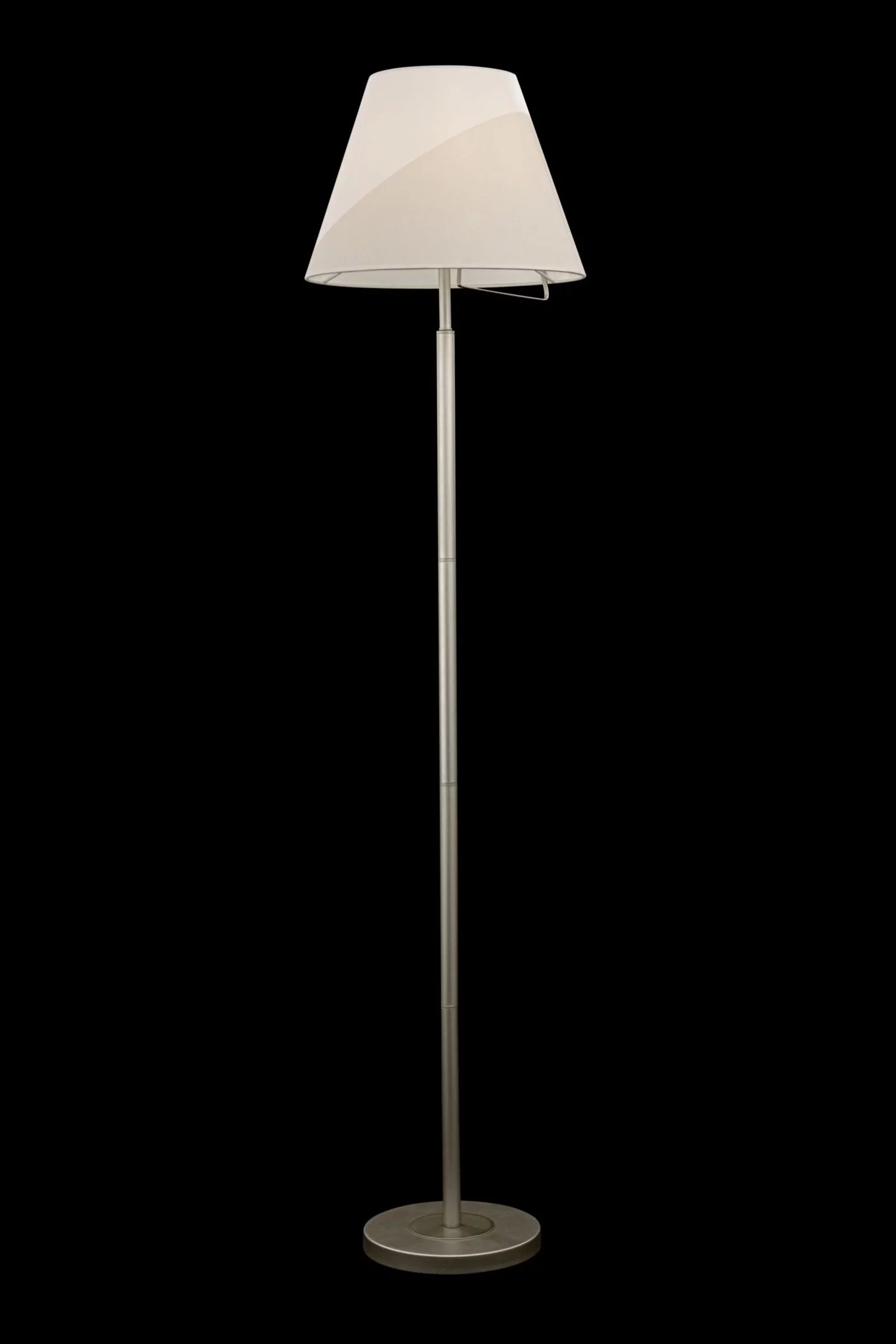   
                        Торшер FREYA (Німеччина) 29100    
                         у стилі Класика.  
                        Тип джерела світла: світлодіодна лампа, змінна.                                                 Кольори плафонів і підвісок: Бежевий.                         Матеріал: Тканина.                          фото 3