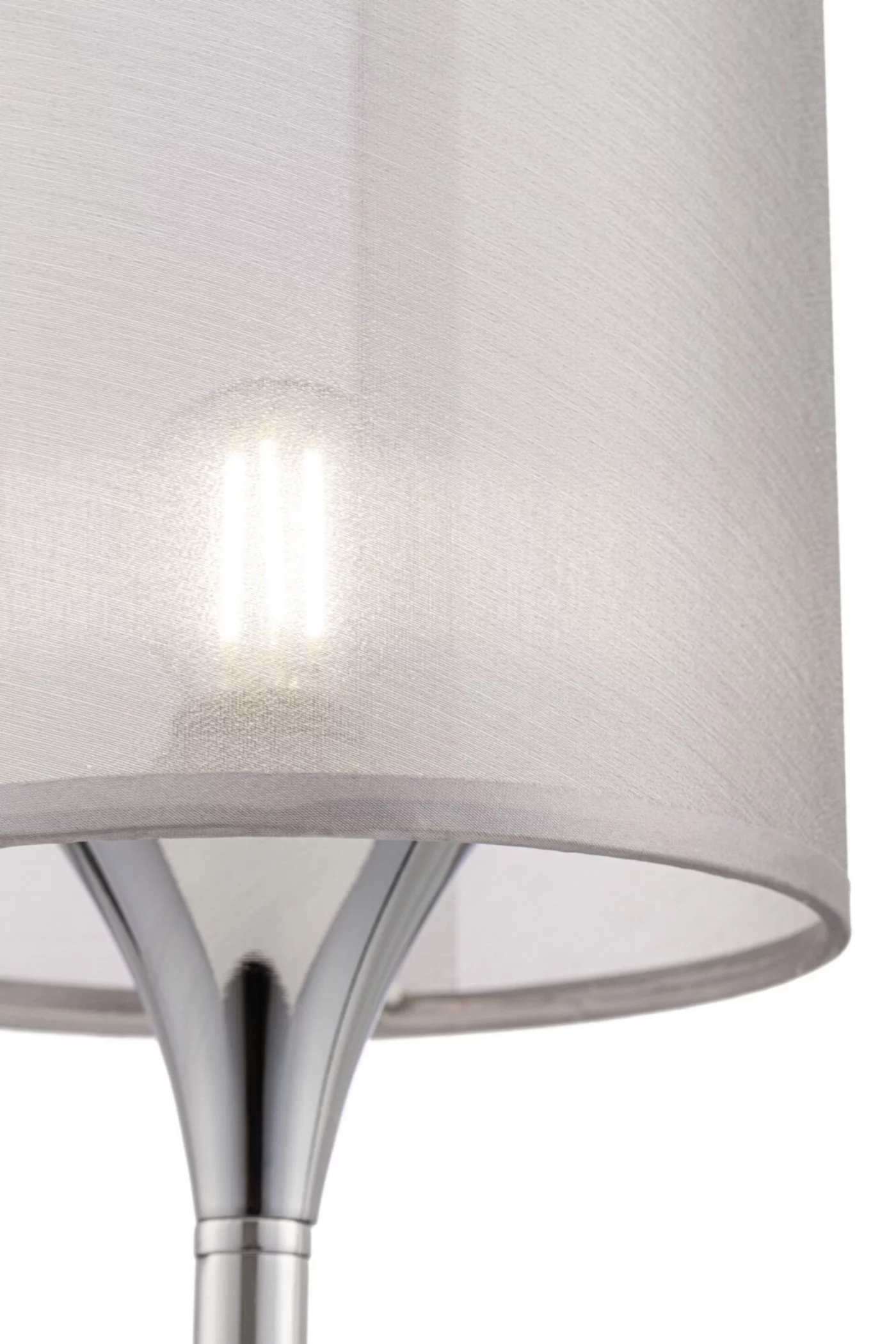   
                        Настільна лампа FREYA (Німеччина) 29108    
                         у стилі Модерн.  
                        Тип джерела світла: світлодіодна лампа, змінна.                                                 Кольори плафонів і підвісок: Срібло.                         Матеріал: Тканина.                          фото 2