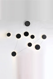   
                        
                        Светильник потолочный LAGUNA LIGHTING (Украина) 29479    
                         в стиле Лофт.  
                        Тип источника света: встроенный led-модуль, несъемный.                         Форма: Асимметричная.                         Цвета плафонов и подвесок: Черный.                         Материал: Металл.                          фото 1