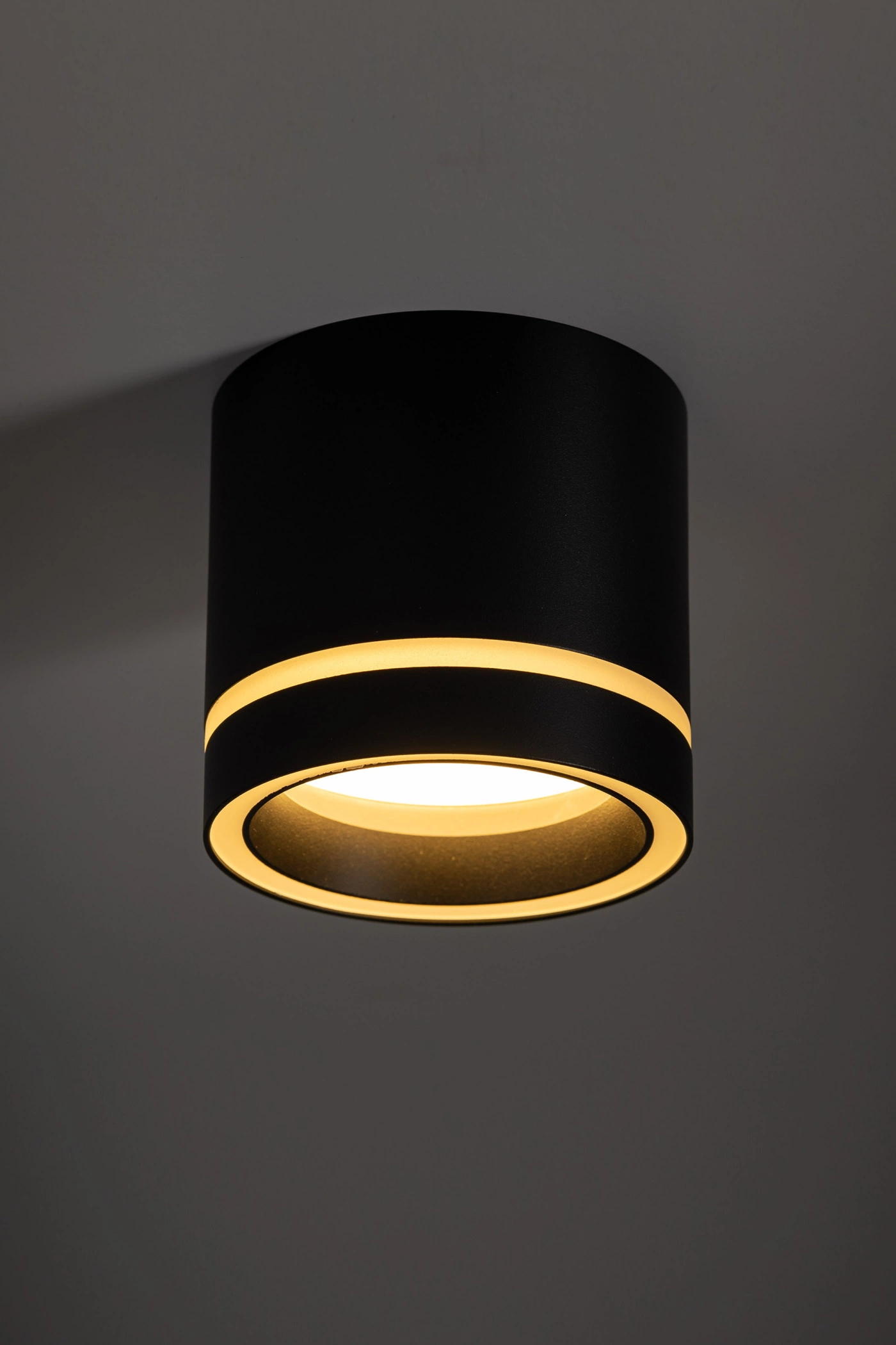   
                        
                        Точечный светильник TK LIGHTING (Польша) 30523    
                         В стиле Хай-тек.  
                        Тип источника света: светодиодная лампа, сменная.                         Форма: Цилиндр.                         Цвета плафонов и подвесок: Черный.                         Материал: Сталь, Пластик.                          фото 5