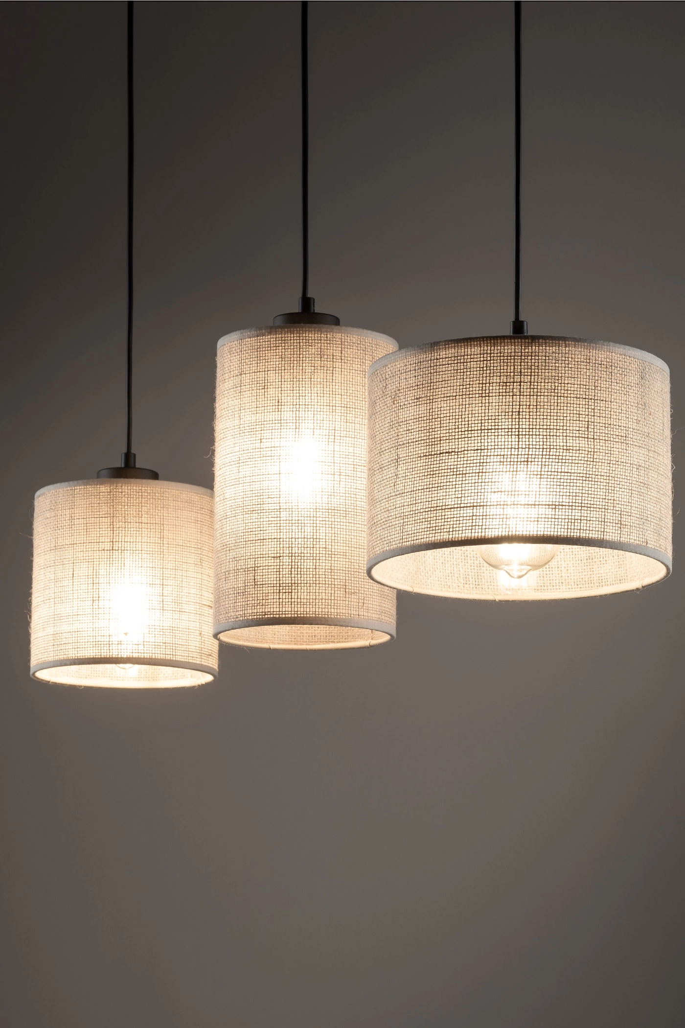  
                        
                        Люстра TK LIGHTING (Польща) 30547    
                         У стилі Кантрі, Скандинавський, Модерн.  
                        Тип джерела світла: світлодіодна лампа, змінна.                         Форма: Прямокутник.                         Кольори плафонів і підвісок: Бежевий.                         Матеріал: Тканина.                          фото 11