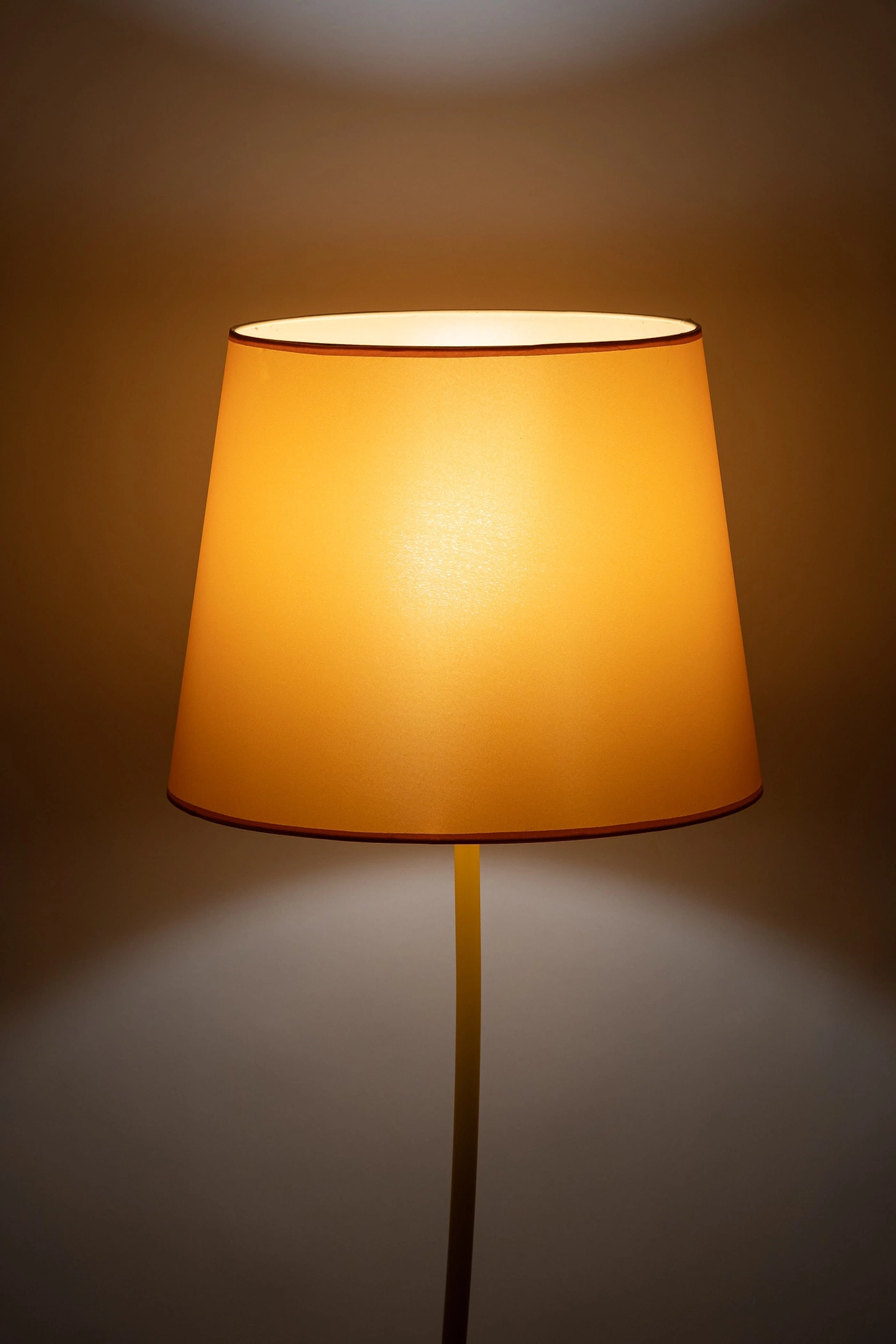   
                        
                        Торшер TK LIGHTING (Польша) 30649    
                         В стиле Модерн.  
                        Тип источника света: светодиодная лампа, сменная.                                                 Цвета плафонов и подвесок: Желтый.                         Материал: Ткань.                          фото 6