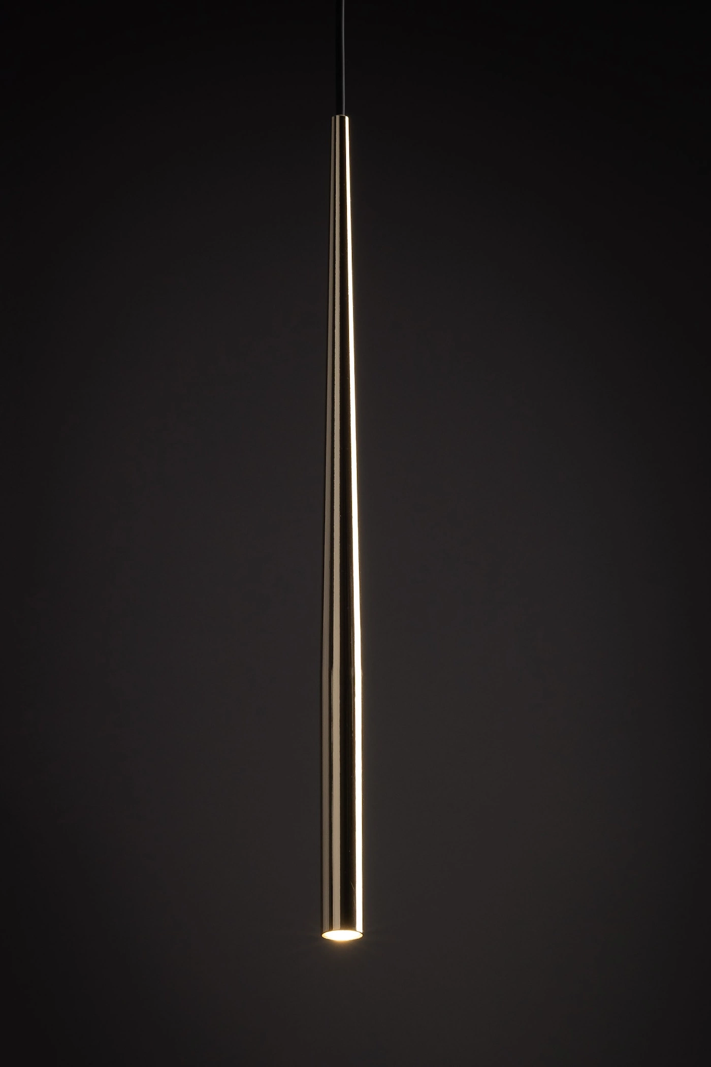   
                        
                        Люстра TK LIGHTING (Польща) 30671    
                         У стилі Лофт, Хай-тек.  
                        Тип джерела світла: світлодіодна лампа, змінна.                         Форма: Циліндр.                         Кольори плафонів і підвісок: Золото.                         Матеріал: Метал.                          фото 4