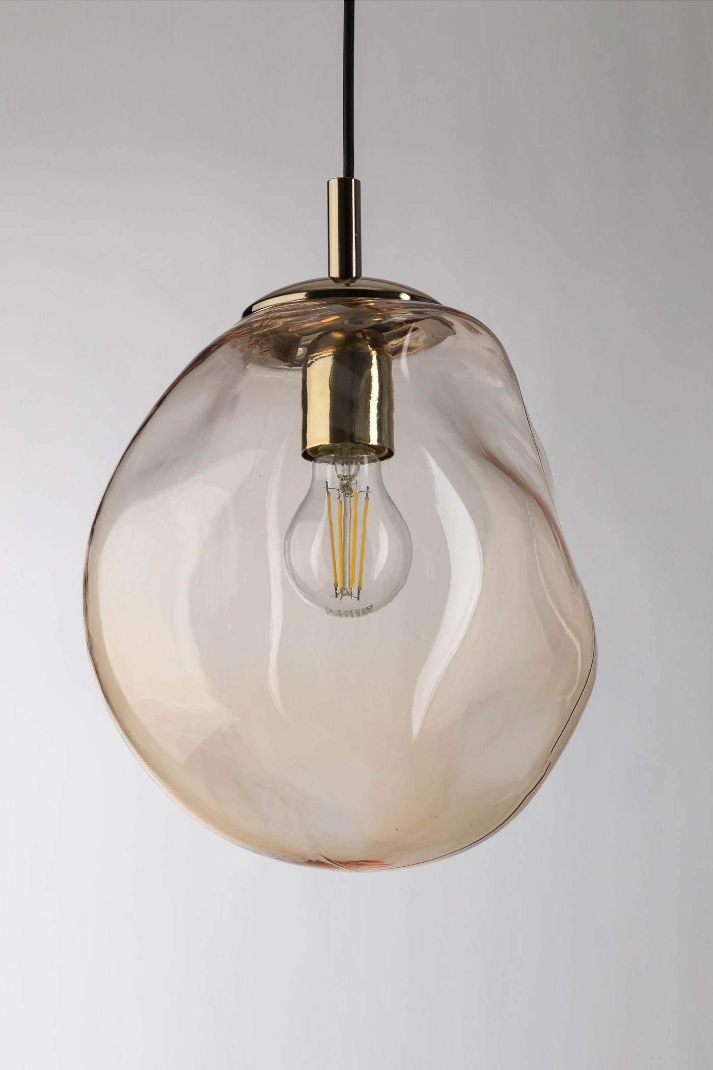   
                        
                        Люстра TK LIGHTING (Польща) 30708    
                         У стилі Скандинавський, Хай-тек.  
                        Тип джерела світла: світлодіодна лампа, змінна.                         Форма: Асиметрична.                         Кольори плафонів і підвісок: Жовтий.                         Матеріал: Скло.                          фото 4