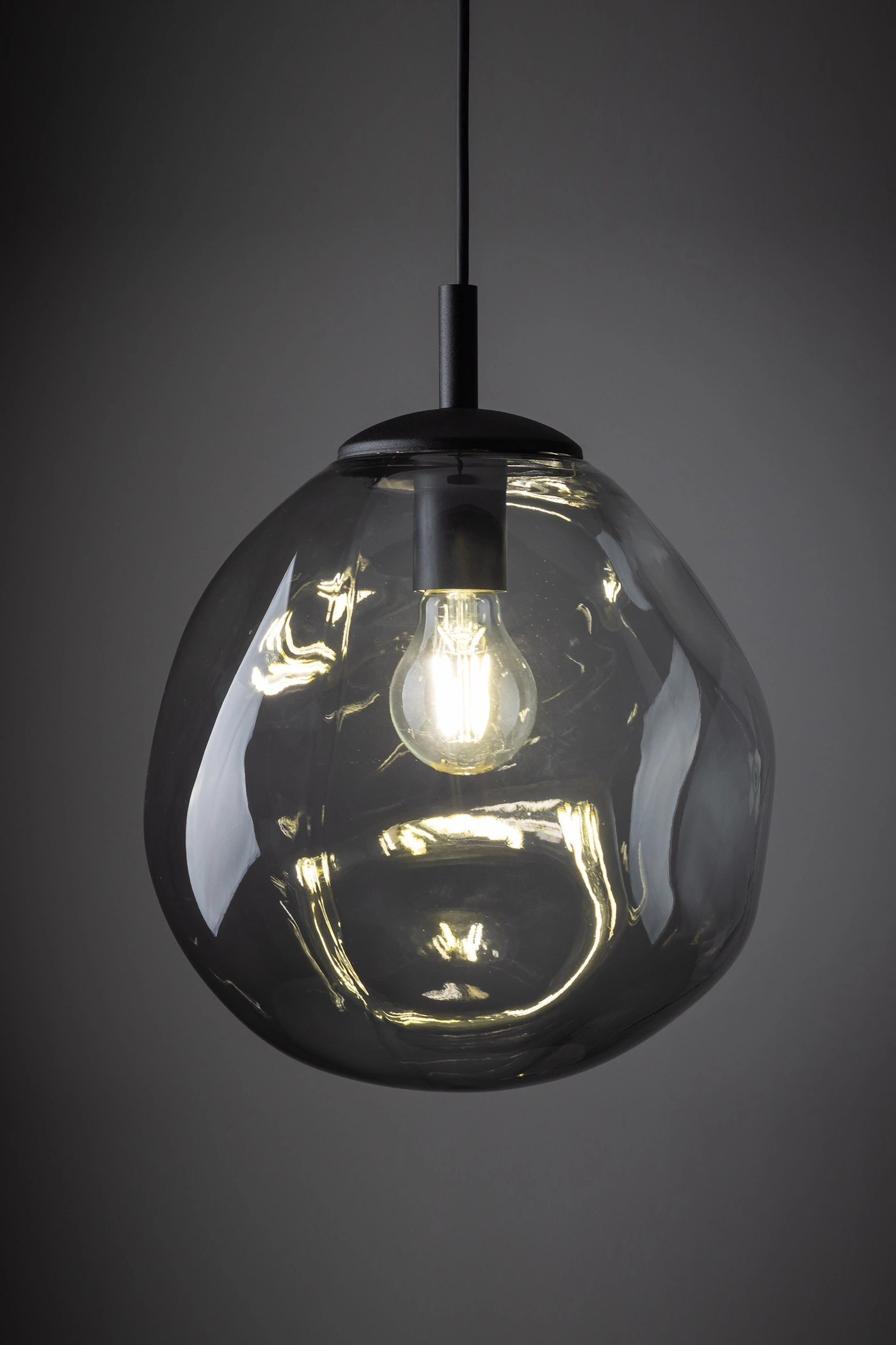   
                        
                        Люстра TK LIGHTING (Польща) 30709    
                         У стилі Модерн, Хай-тек, Скандинавський.  
                        Тип джерела світла: світлодіодна лампа, змінна.                         Форма: Асиметрична.                         Кольори плафонів і підвісок: Сірий.                         Матеріал: Скло.                          фото 6