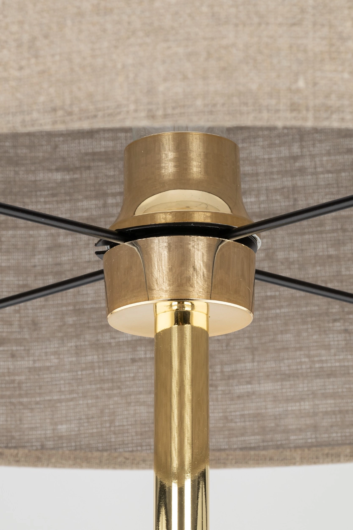   
                        
                        Торшер TK LIGHTING (Польша) 31041    
                         В стиле Модерн.  
                        Тип источника света: светодиодная лампа, сменная.                                                 Цвета плафонов и подвесок: Коричневый.                         Материал: Ткань, Пластик.                          фото 7