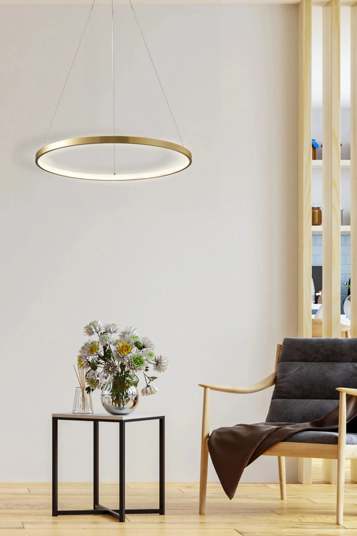   
                        
                        Люстра GOLDLUX (Польша) 32689    
                         В стиле Хай-тек.  
                        Тип источника света: встроенный led-модуль, несъемный.                         Форма: Круг.                         Цвета плафонов и подвесок: Золото, Белый.                         Материал: Алюминий, Силикон.                          фото 7