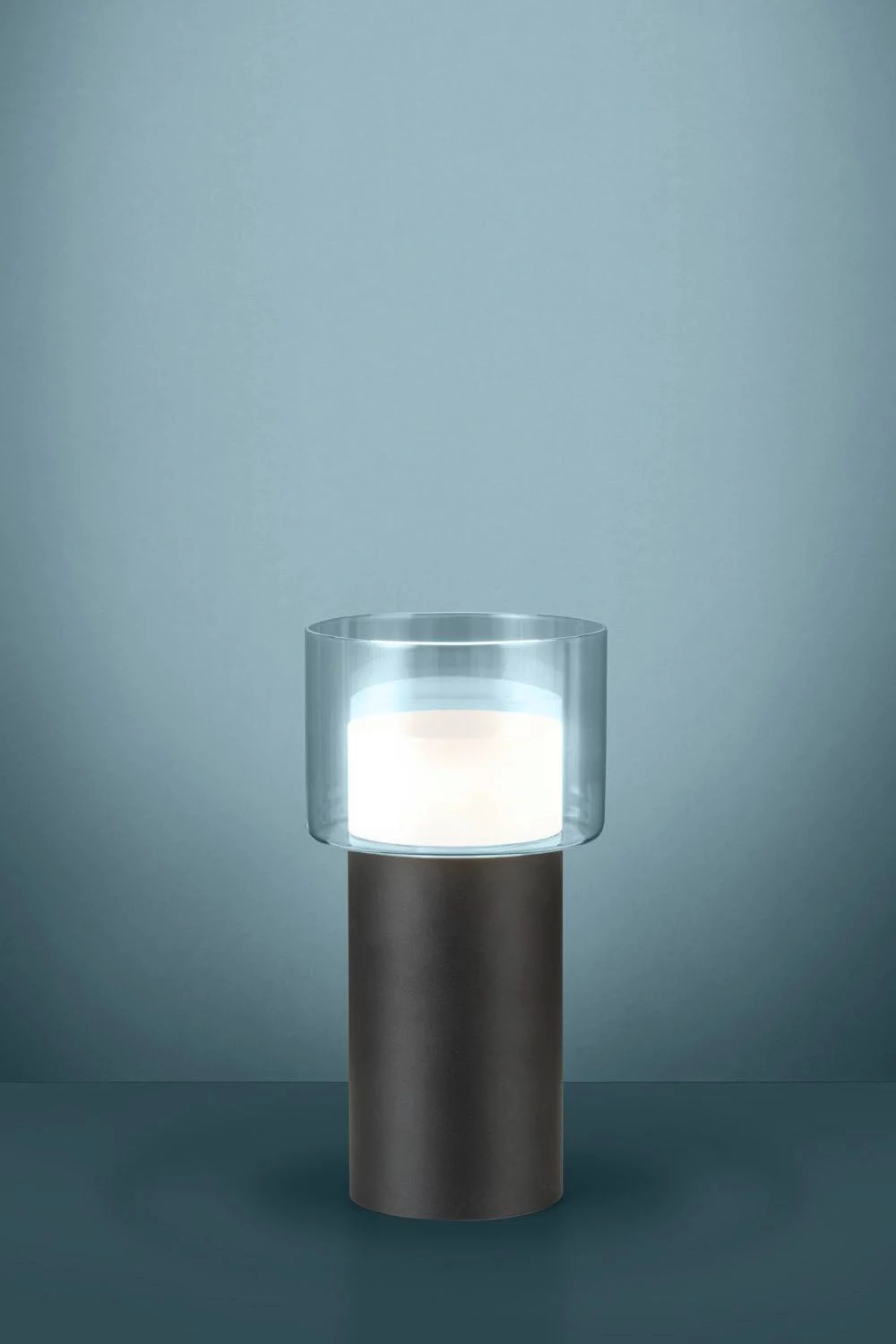   
                        
                        Настільна лампа EGLO (Австрія) 32884    
                         у стилі Хай-тек.  
                        Тип джерела світла: світлодіодна лампа, змінна.                                                 Кольори плафонів і підвісок: Білий, Прозорий.                         Матеріал: Скло, Пластик.                          фото 1