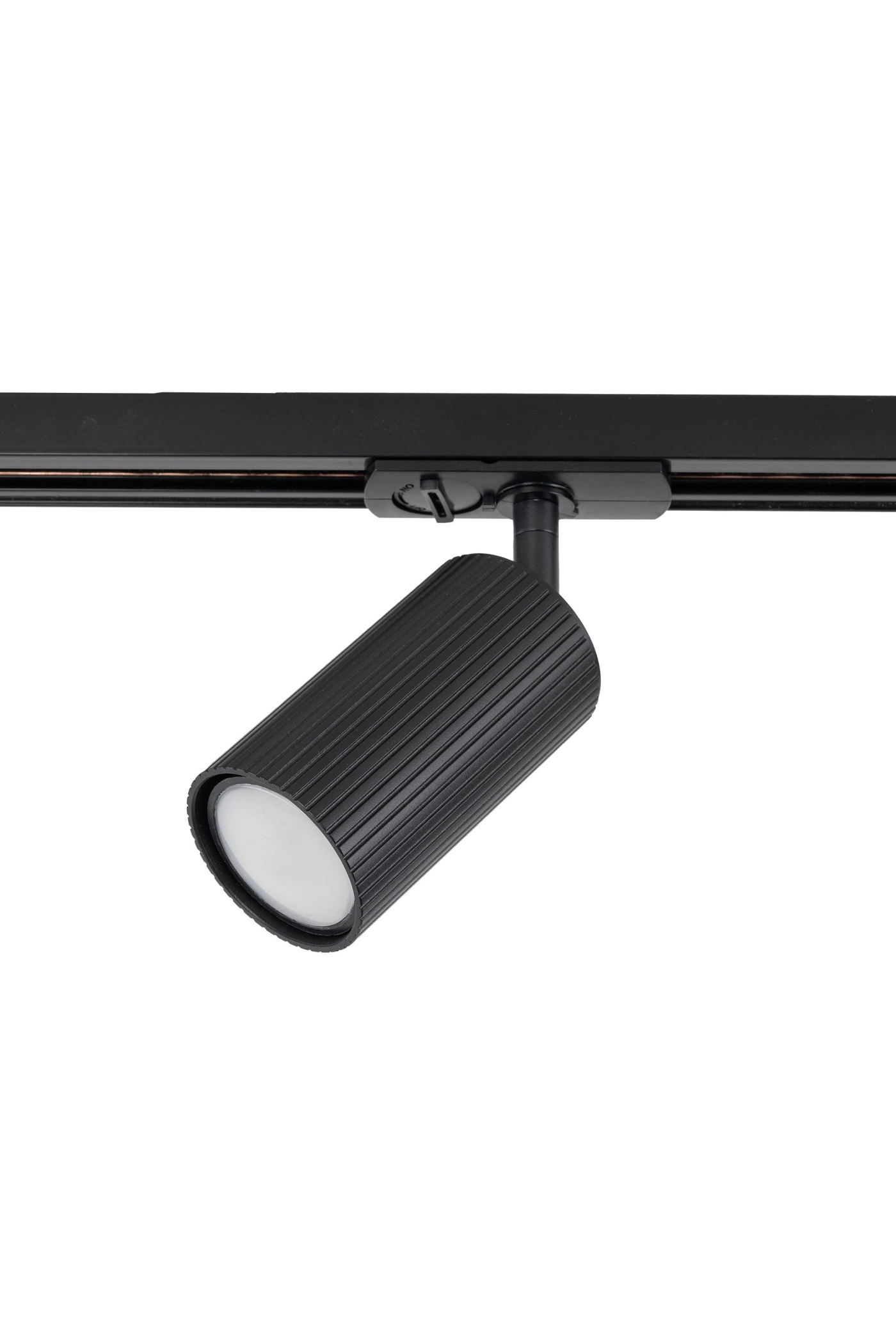   
                        
                        Трековый светильник TK LIGHTING (Польша) 33545    
                         В стиле Хай-тек.  
                        Тип источника света: светодиодная лампа, сменная.                                                 Цвета плафонов и подвесок: Черный.                         Материал: Алюминий, Пластик.                          фото 2