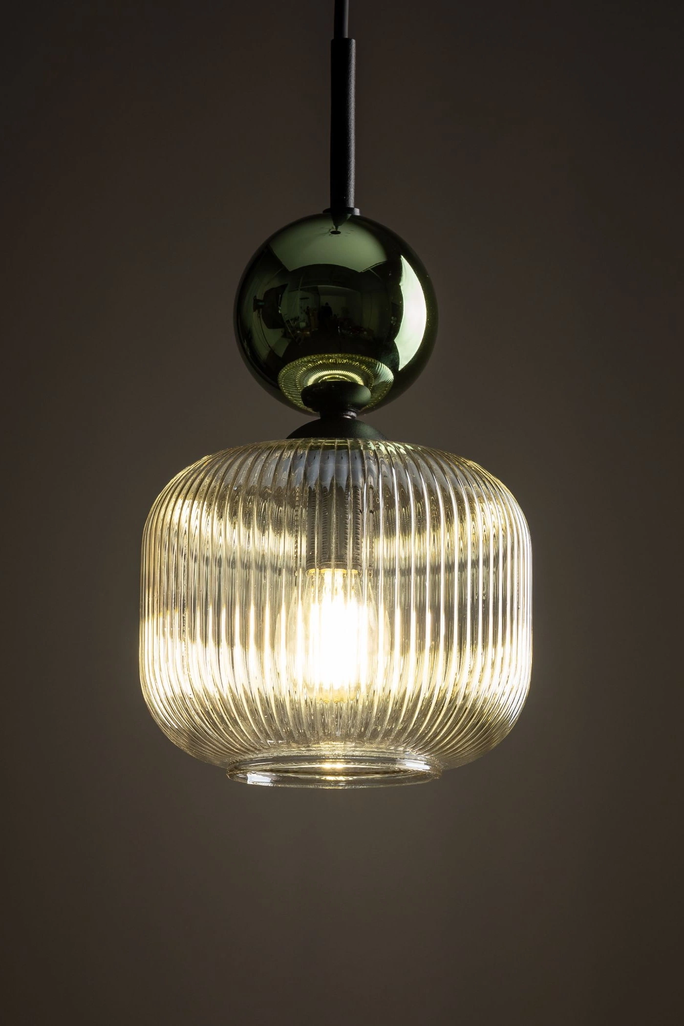   
                        
                        Люстра TK LIGHTING (Польша) 34413    
                         В стиле Модерн.  
                        Тип источника света: светодиодная лампа, сменная.                         Форма: Цилиндр.                         Цвета плафонов и подвесок: Желтый.                         Материал: Стекло.                          фото 10