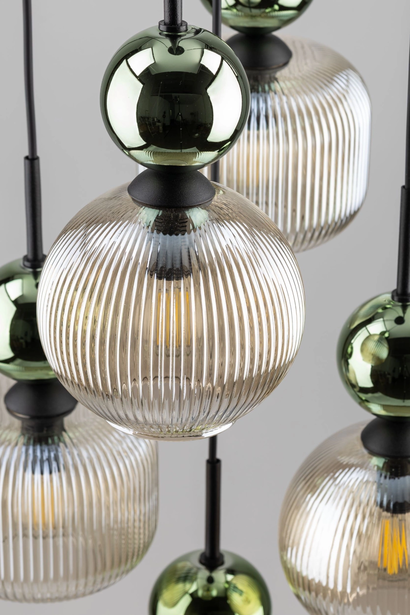   
                        
                        Люстра TK LIGHTING (Польша) 34420    
                         В стиле Модерн.  
                        Тип источника света: светодиодная лампа, сменная.                         Форма: Круг.                         Цвета плафонов и подвесок: Желтый.                         Материал: Стекло.                          фото 5