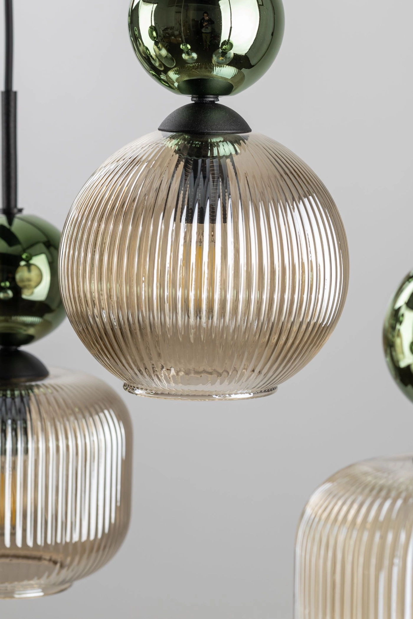   
                        
                        Люстра TK LIGHTING (Польша) 34421    
                         В стиле Модерн.  
                        Тип источника света: светодиодная лампа, сменная.                         Форма: Прямоугольник.                         Цвета плафонов и подвесок: Желтый.                         Материал: Стекло.                          фото 11