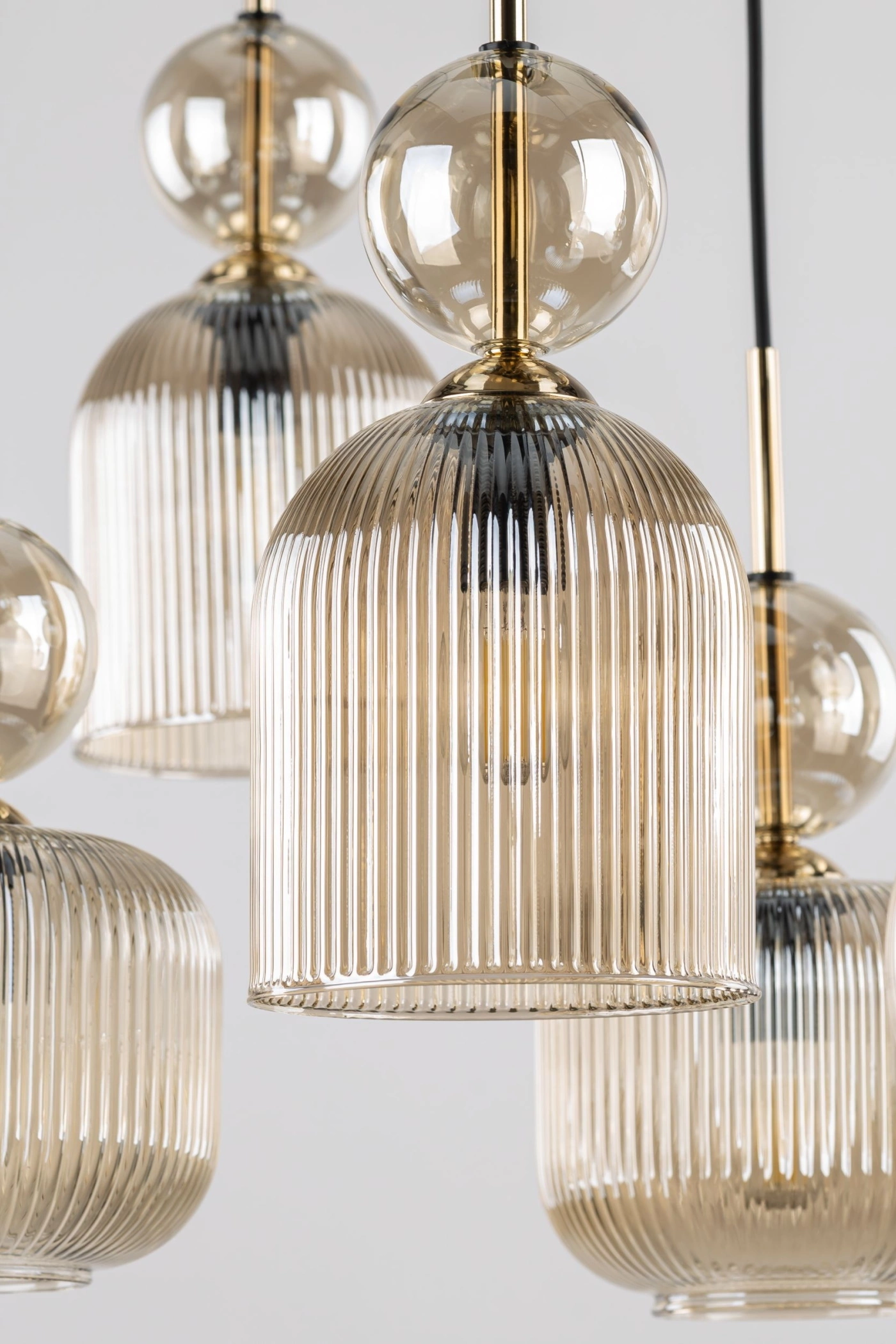   
                        
                        Люстра TK LIGHTING (Польша) 34448    
                         В стиле Модерн.  
                        Тип источника света: светодиодная лампа, сменная.                         Форма: Круг.                         Цвета плафонов и подвесок: Желтый.                         Материал: Стекло.                          фото 8