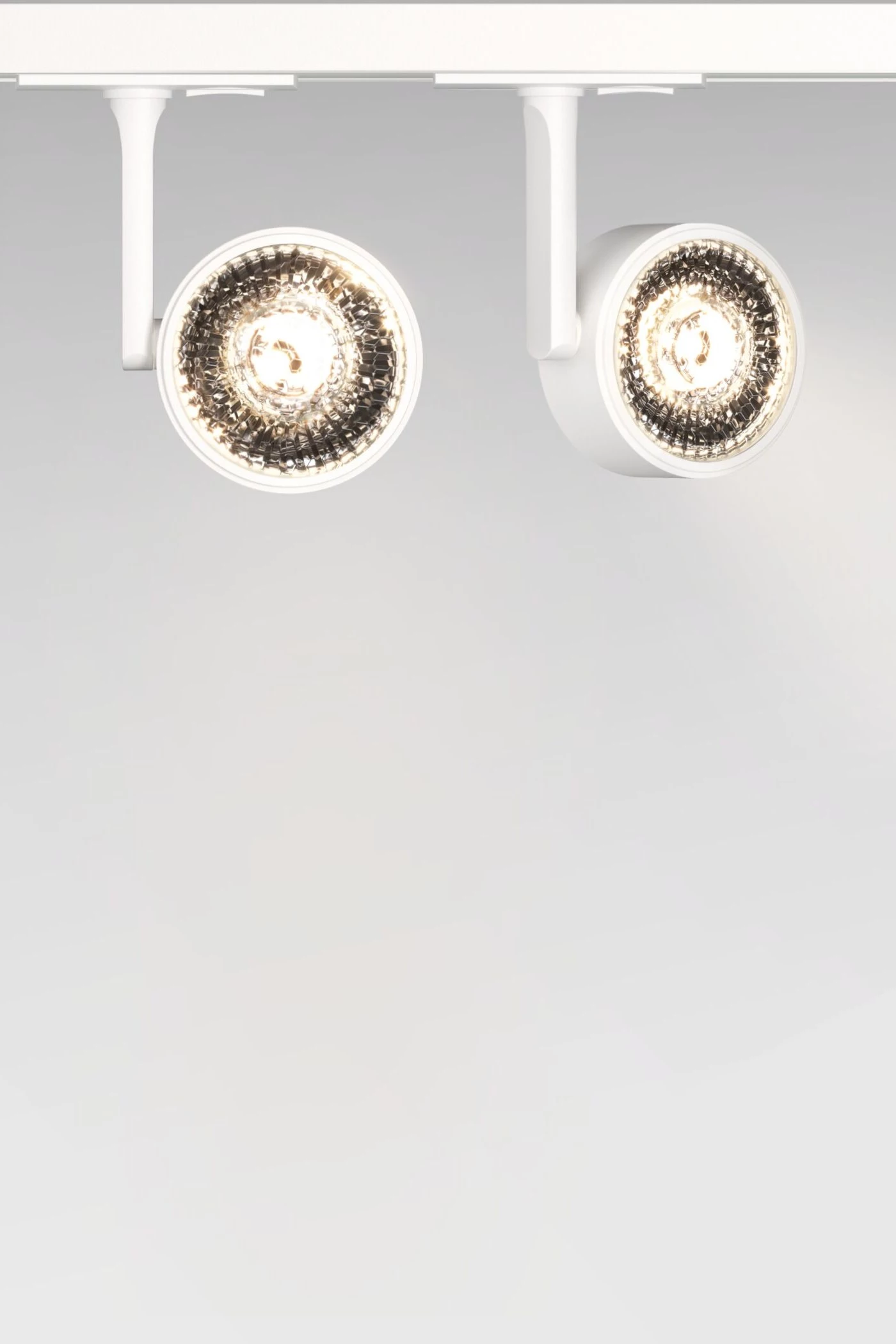   
                        Трековий світильник MAYTONI (Німеччина) 34619    
                         у стилі хай-тек.  
                        Тип джерела світла: вбудовані світлодіоди led.                                                 Кольори плафонів і підвісок: білий.                         Матеріал: алюміній.                          фото 3