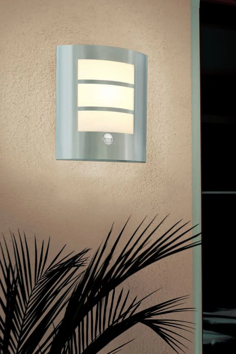   
                        Світильник вуличний EGLO (Австрія) 34807    
                         у стилі Хай-тек.  
                        Тип джерела світла: світлодіодна лампа, змінна.                                                 Кольори плафонів і підвісок: Білий.                         Матеріал: Пластик.                          фото 2
