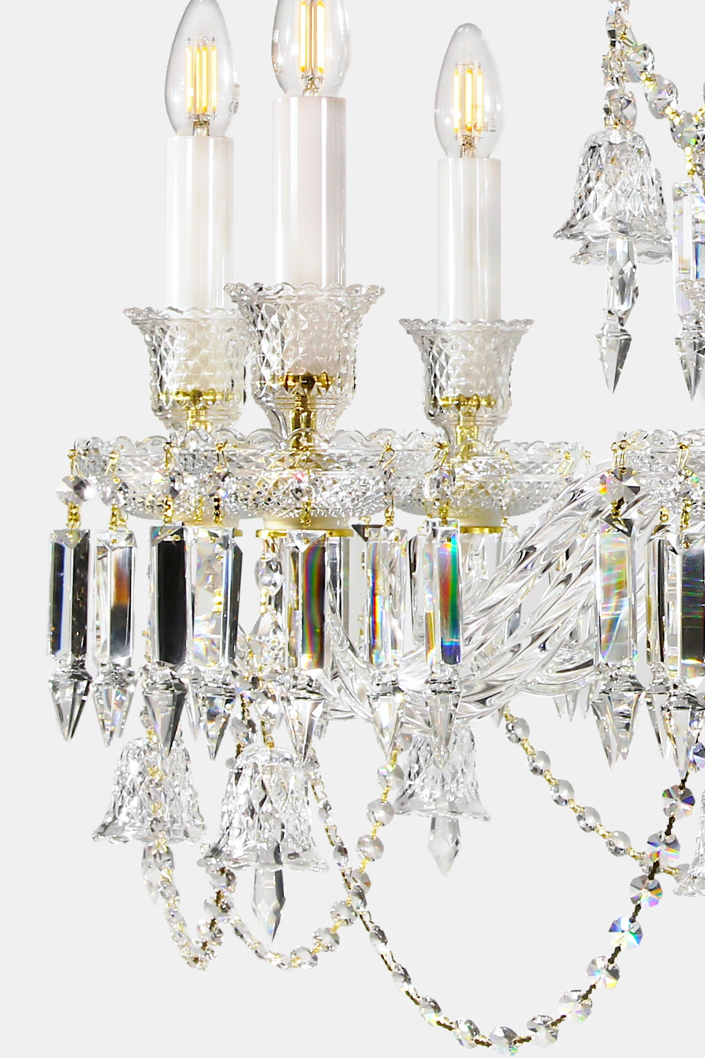   
                        
                        Кришталева люстра ARTGLASS (Чехія) 35211    
                         У стилі Класика.  
                        Тип джерела світла: світлодіодна лампа, змінна.                         Форма: Коло.                         Кольори плафонів і підвісок: Прозорий.                         Матеріал: Кришталь.                          фото 2