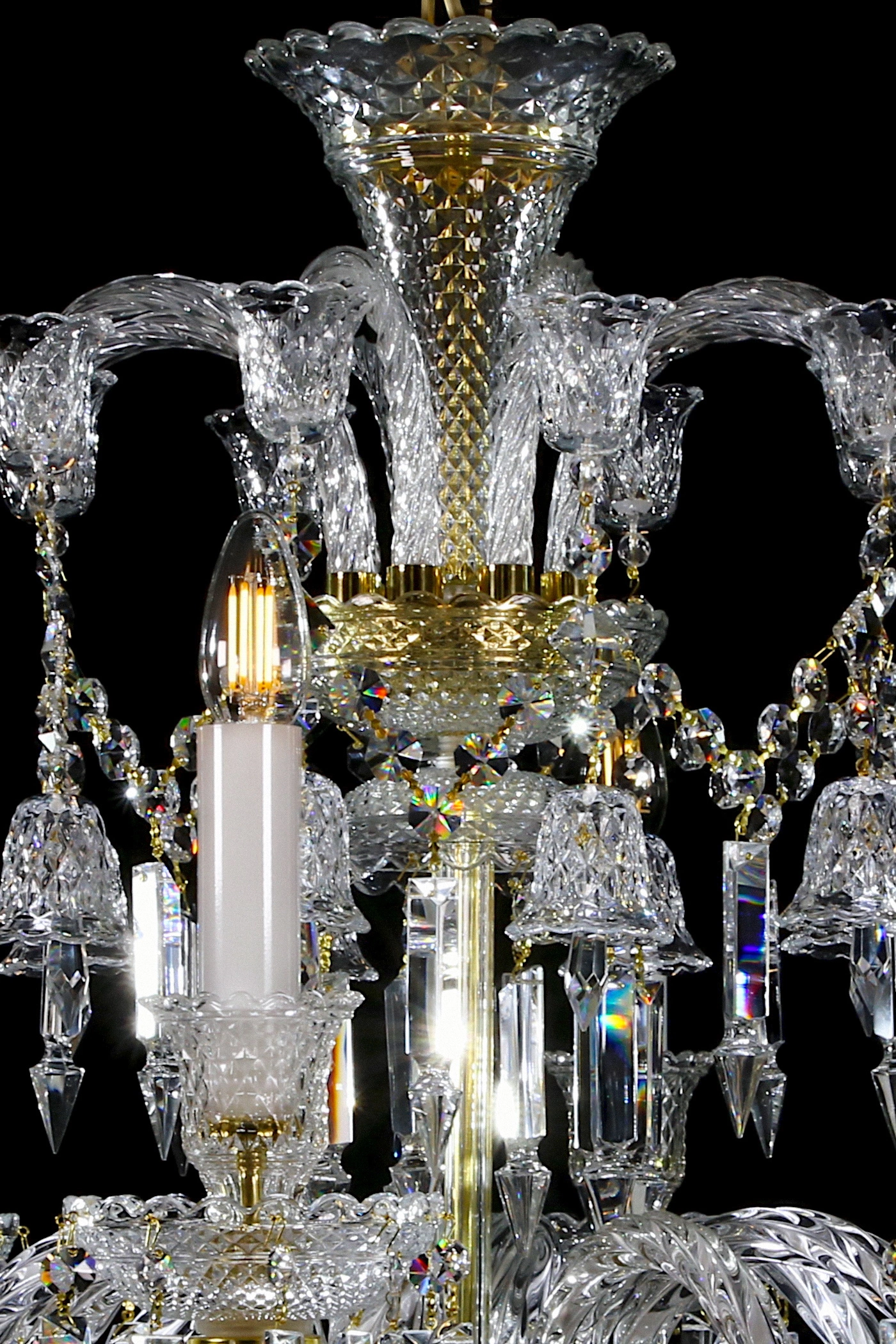   
                        
                        Кришталева люстра ARTGLASS (Чехія) 35211    
                         У стилі Класика.  
                        Тип джерела світла: світлодіодна лампа, змінна.                         Форма: Коло.                         Кольори плафонів і підвісок: Прозорий.                         Матеріал: Кришталь.                          фото 6