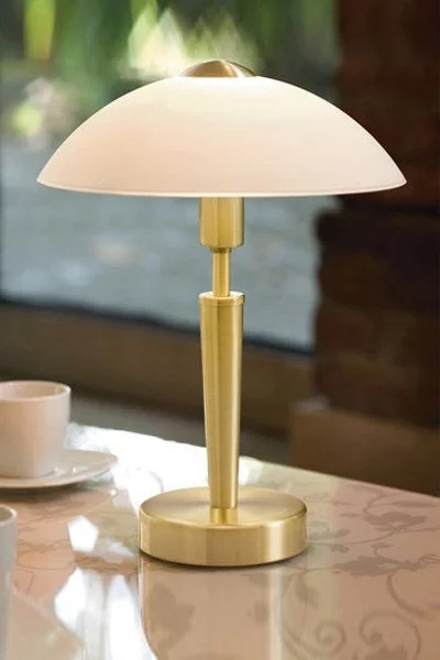   
                        Настільна лампа EGLO (Австрія) 35928    
                         у стилі класика.  
                        Тип джерела світла: cвітлодіодні led, енергозберігаючі, розжарювання.                                                 Кольори плафонів і підвісок: білий.                         Матеріал: скло.                          фото 4