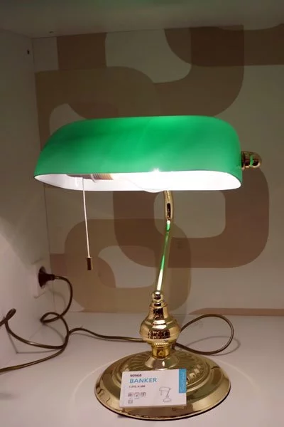   
                        Настільна лампа EGLO (Австрія) 35993    
                         у стилі класика.  
                        Тип джерела світла: cвітлодіодні led, енергозберігаючі, розжарювання.                                                 Кольори плафонів і підвісок: зелений.                         Матеріал: скло.                          фото 3
