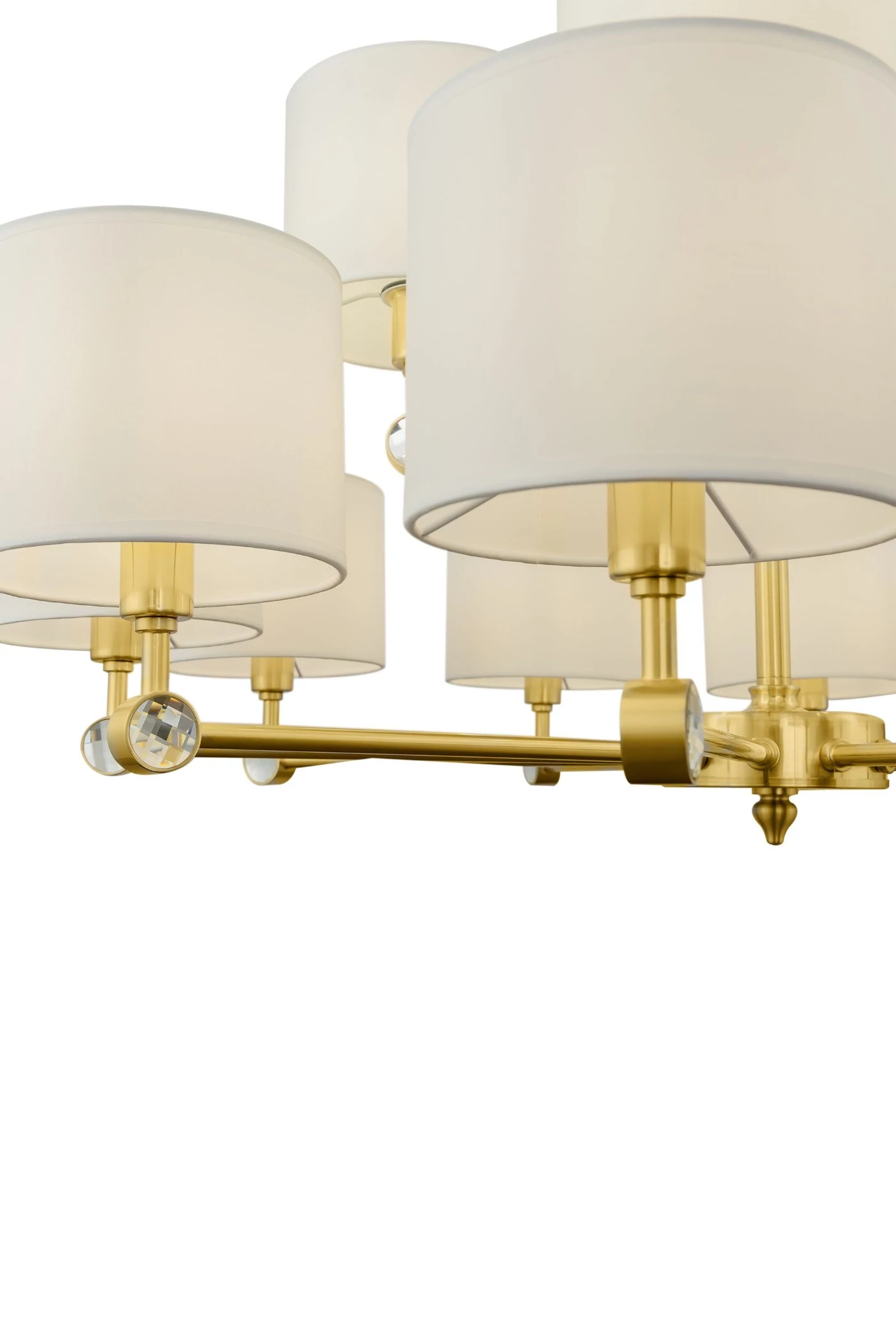   
                        
                        Люстра MAYTONI (Германия) 36055    
                         В стиле Классика.  
                        Тип источника света: светодиодная лампа, сменная.                         Форма: Круг.                         Цвета плафонов и подвесок: Белый.                         Материал: Ткань.                          фото 3