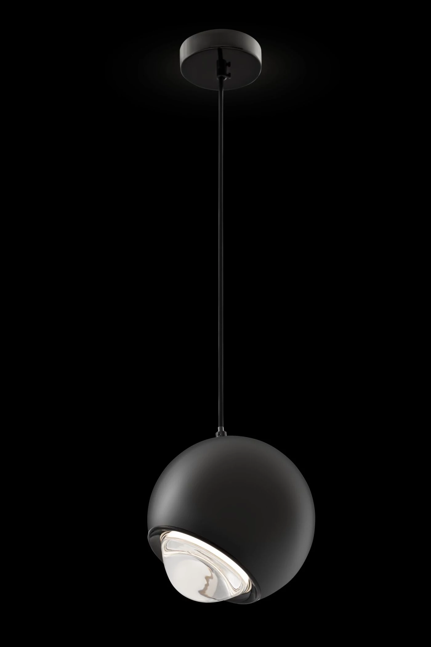  
                        
                        Люстра MAYTONI (Германия) 36123    
                         в стиле Хай-тек.  
                        Тип источника света: встроенный led-модуль, несъемный.                         Форма: Шар.                         Цвета плафонов и подвесок: Черный, Прозрачный.                         Материал: Металл, Стекло.                          фото 2