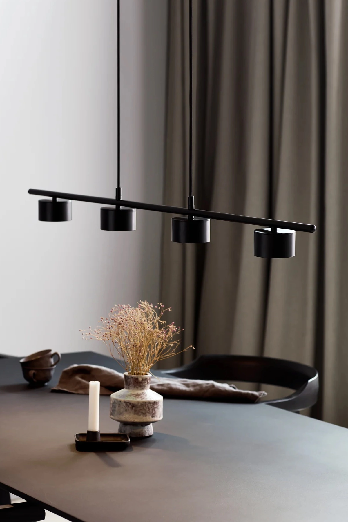   
                        
                        Люстра NORDLUX (Данія) 38440    
                         У стилі Хай-тек.  
                        Тип джерела світла: вбудований led-модуль, незмінний.                         Форма: Прямокутник.                         Кольори плафонів і підвісок: Чорний.                         Матеріал: Пластик.                          фото 5