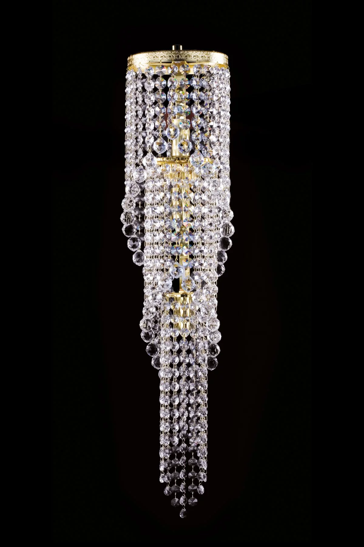   
                        
                        Кришталеве бра ARTGLASS (Чехія) 39063    
                         У стилі Класика.  
                        Тип джерела світла: світлодіодна лампа, змінна.                                                 Кольори плафонів і підвісок: Прозорий.                         Матеріал: Кришталь.                          фото 1
