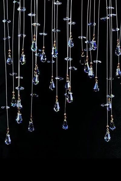   
                        
                        Кришталева люстра ARTGLASS (Чехія) 39273    
                         У стилі Арт-деко.  
                        Тип джерела світла: світлодіодна лампа, змінна.                         Форма: Коло.                         Кольори плафонів і підвісок: Прозорий.                         Матеріал: Кришталь.                          фото 2