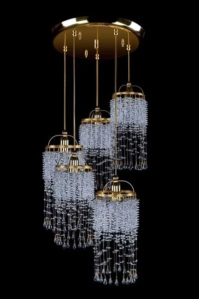   
                        
                        Кришталева люстра ARTGLASS (Чехія) 39370    
                         У стилі Арт-деко.  
                        Тип джерела світла: світлодіодна лампа, змінна.                         Форма: Коло.                         Кольори плафонів і підвісок: Прозорий.                         Матеріал: Кришталь.                          фото 1