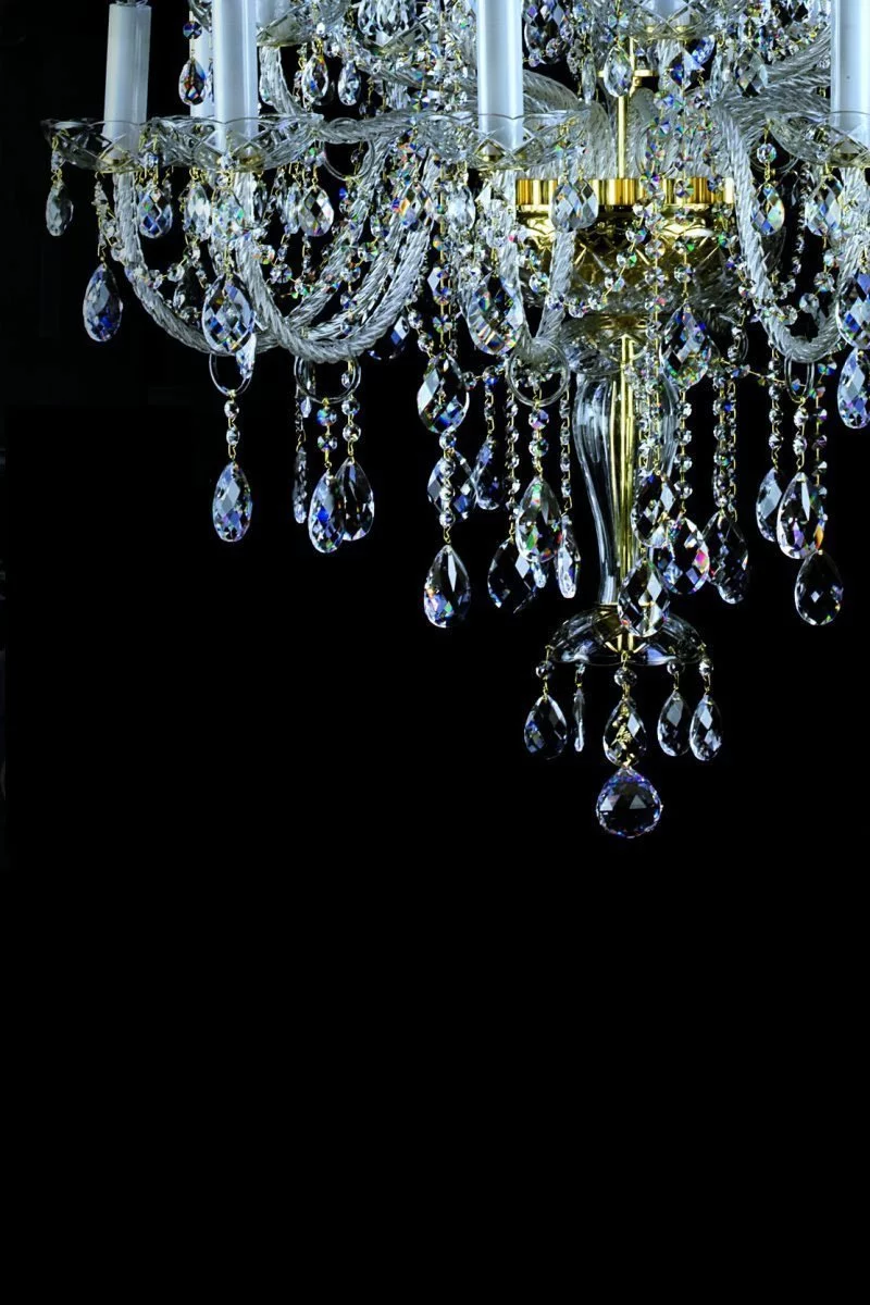   
                        
                        Кришталева люстра ARTGLASS (Чехія) 39486    
                         У стилі Класика.  
                        Тип джерела світла: світлодіодна лампа, змінна.                         Форма: Коло.                         Кольори плафонів і підвісок: Прозорий.                         Матеріал: Кришталь.                          фото 2