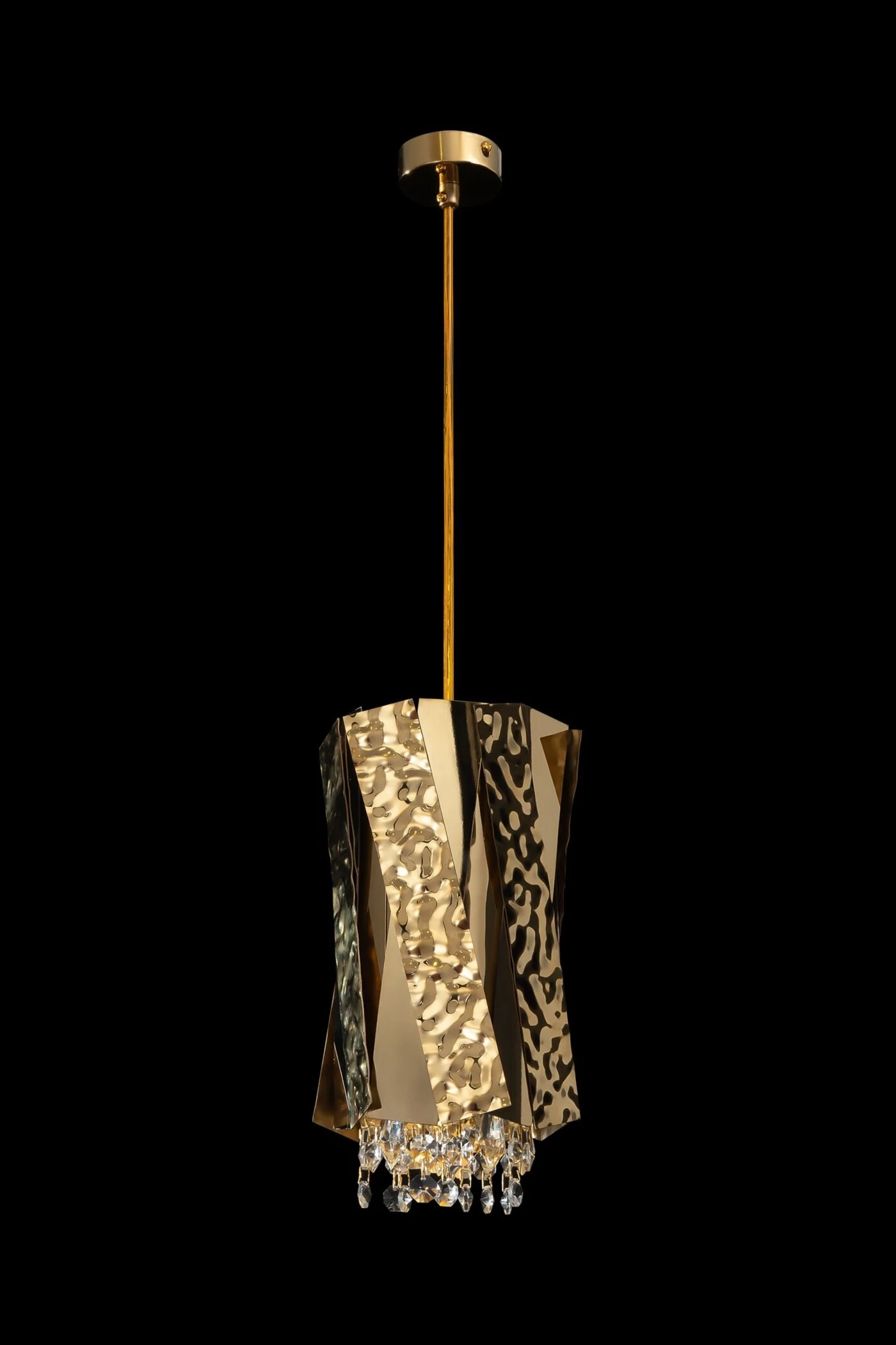   
                        
                        Люстра MAYTONI (Німеччина) 39962    
                         у стилі Арт-деко.  
                        Тип джерела світла: світлодіодна лампа, змінна.                         Форма: Циліндр.                         Кольори плафонів і підвісок: Золото, Прозорий.                         Матеріал: Метал, Скло.                          фото 2