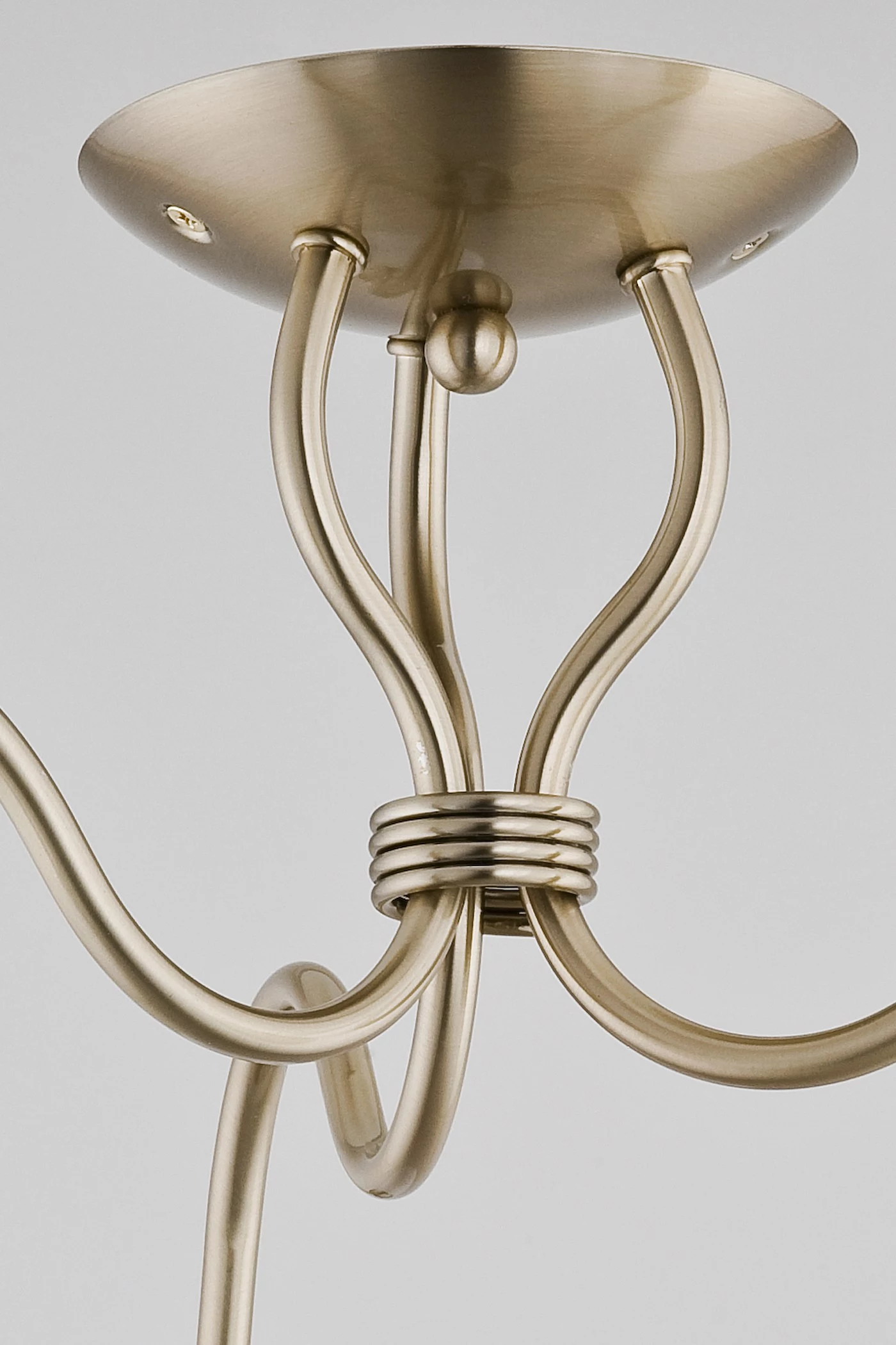   
                        
                        Люстра ALFA (Польща) 40061    
                         у стилі Класика.  
                        Тип джерела світла: світлодіодна лампа, змінна.                         Форма: Коло.                         Кольори плафонів і підвісок: Білий.                         Матеріал: Скло.                          фото 3