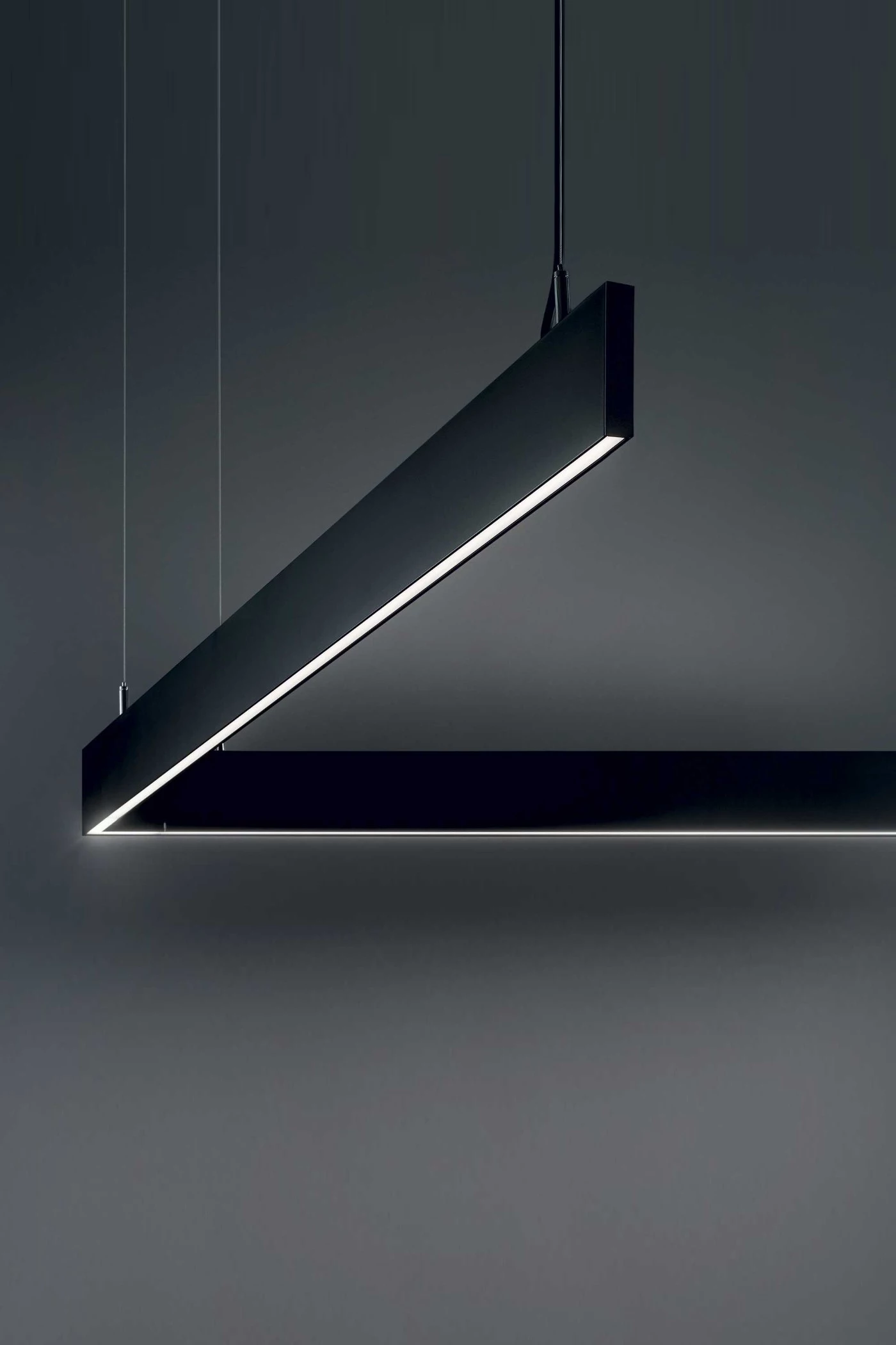   
                        Люстра IDEAL LUX (Італія) 43816    
                         у стилі Хай-тек.  
                        Тип джерела світла: вбудовані світлодіоди led.                         Форма: Прямокутник.                         Кольори плафонів і підвісок: Чорний.                         Матеріал: Метал.                          фото 2