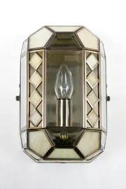   
                        
                        Светильник настенный WUNDERLICHT (Германия) 44611    
                         в стиле Тиффани.  
                        Тип источника света: светодиодная лампа, сменная.                                                 Цвета плафонов и подвесок: Бежевый, Прозрачный.                         Материал: Стекло.                          фото 1