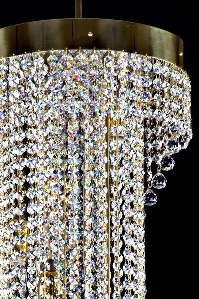   
                        
                        Кришталева люстра ARTGLASS (Чехія) 46101    
                         У стилі Арт-деко.  
                        Тип джерела світла: світлодіодна лампа, змінна.                         Форма: Коло.                         Кольори плафонів і підвісок: Прозорий.                         Матеріал: Кришталь.                          фото 2