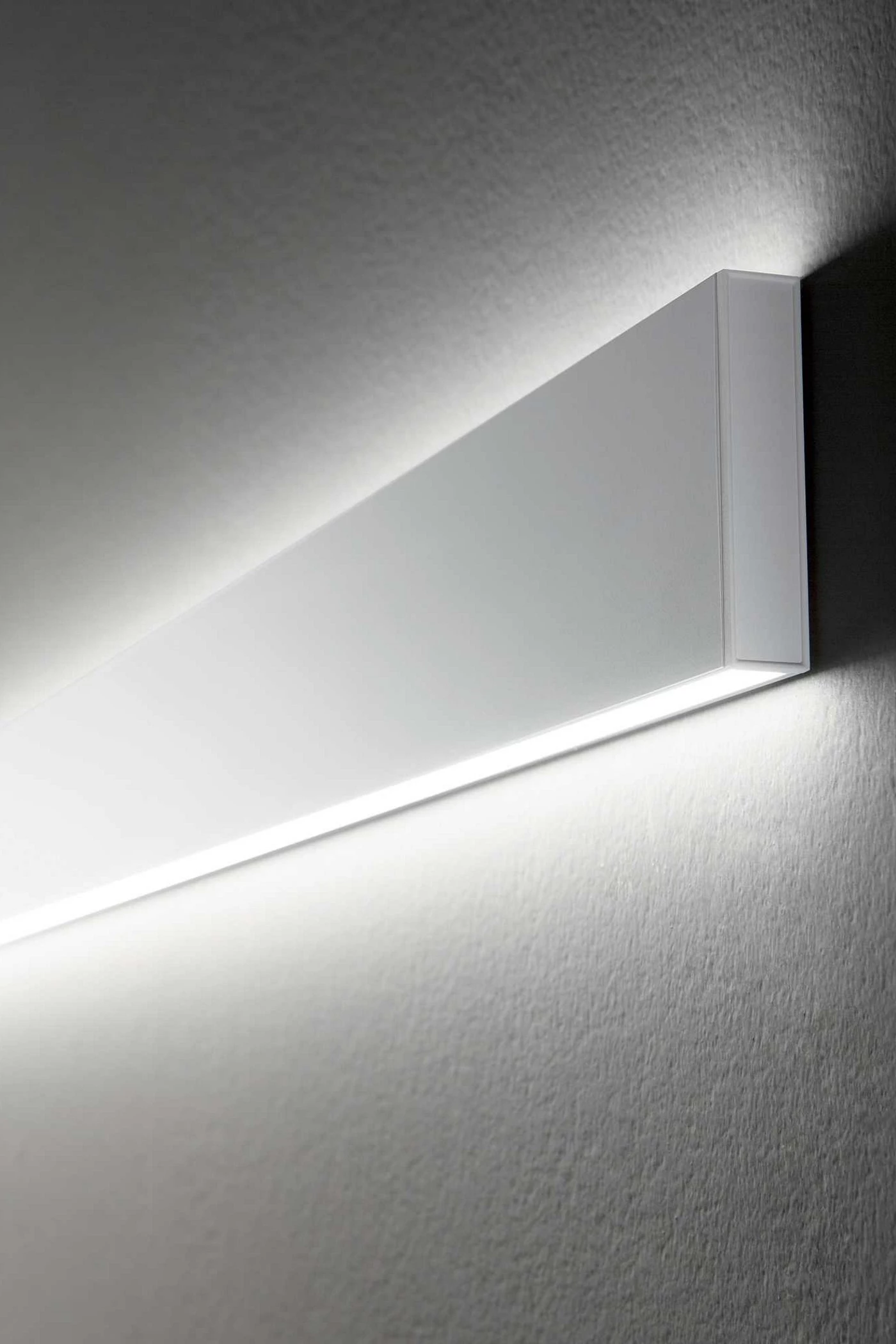   
                        Світильник настінний IDEAL LUX (Італія) 47813    
                         у стилі хай-тек.  
                        Тип джерела світла: вбудовані світлодіоди led.                         Форма: прямокутник.                                                                          фото 2