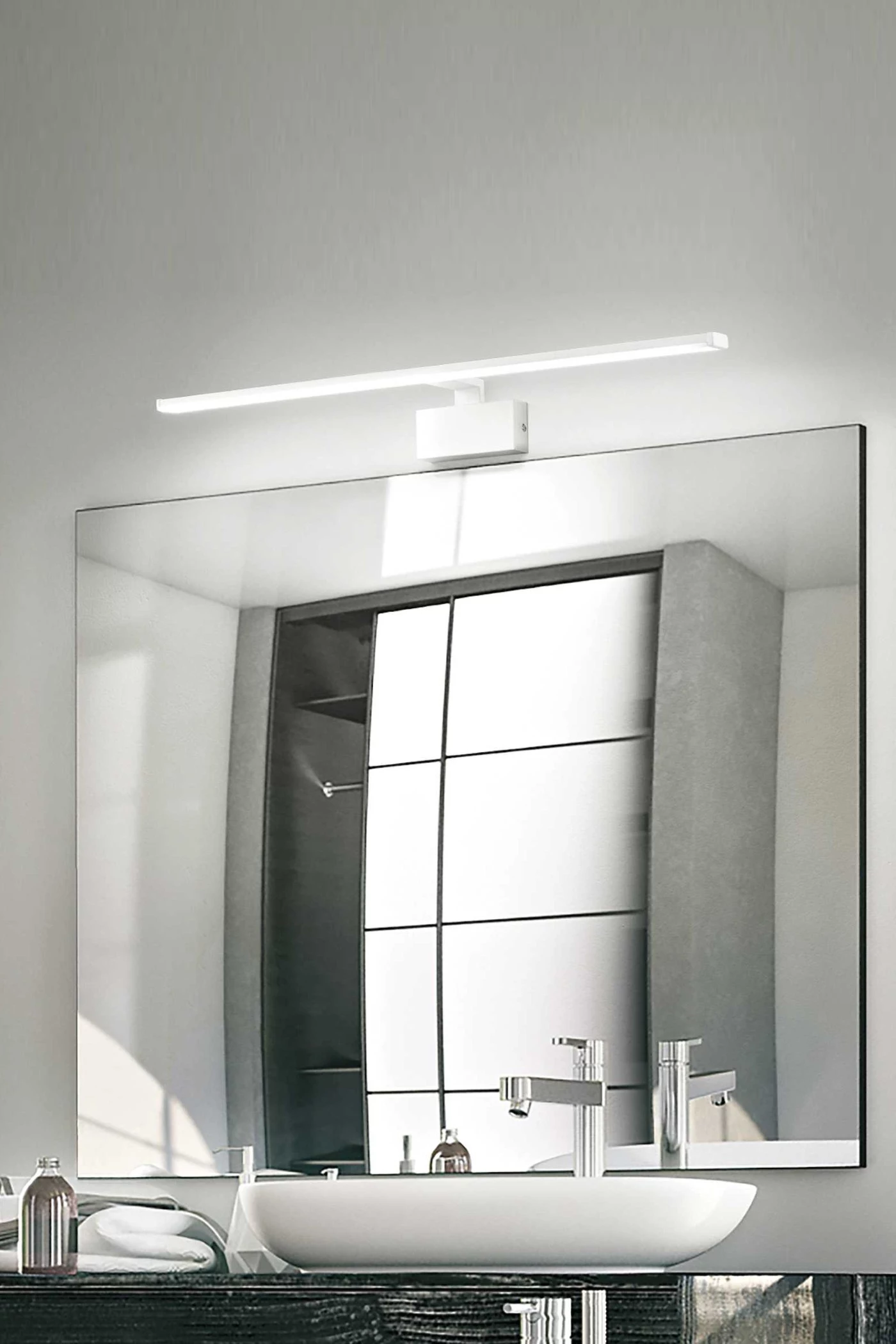   
                        Підсвітка для картин IDEAL LUX (Італія) 47825    
                         у стилі Хай-тек.  
                        Тип джерела світла: вбудований led-модуль, незмінний.                                                 Кольори плафонів і підвісок: Білий.                         Матеріал: Пластик.                          фото 2