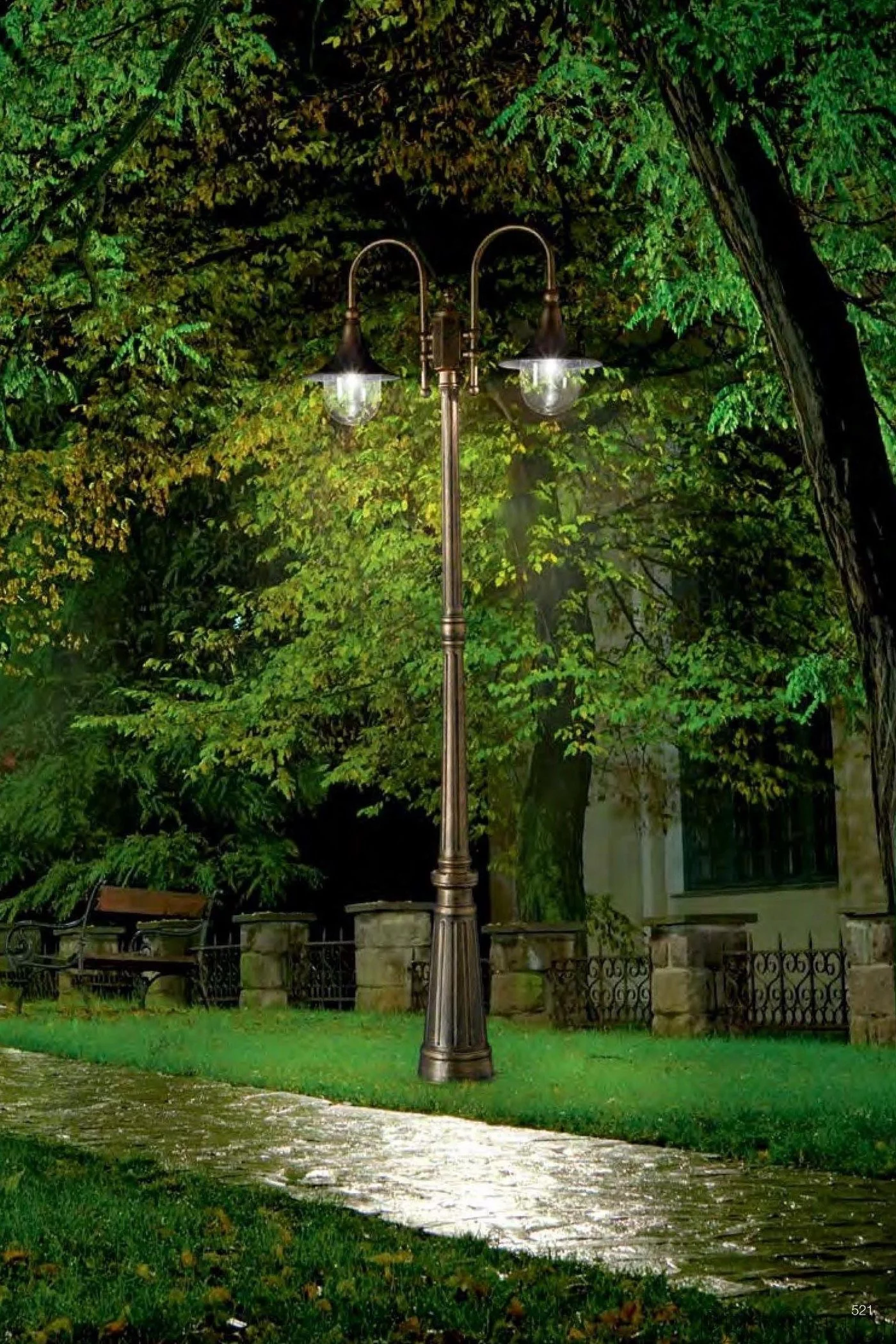   
                        
                        Світильник вуличний IDEAL LUX (Італія) 48354    
                         у стилі Лофт.  
                        Тип джерела світла: світлодіодна лампа, змінна.                                                 Кольори плафонів і підвісок: Прозорий.                         Матеріал: Акрил.                          фото 2