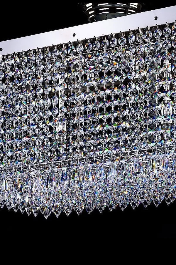   
                        
                        Кришталева люстра ARTGLASS (Чехія) 49300    
                         У стилі Арт-деко.  
                        Тип джерела світла: світлодіодна лампа, змінна.                         Форма: Прямокутник.                         Кольори плафонів і підвісок: Прозорий.                         Матеріал: Кришталь.                          фото 3