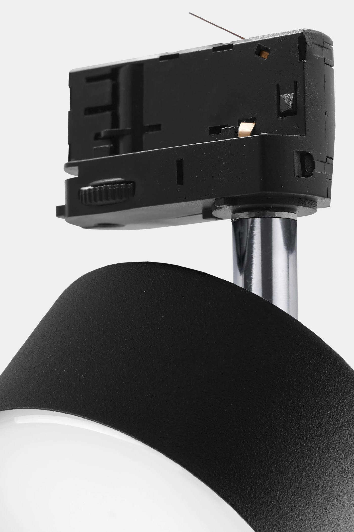   
                        
                        Трековий світильник TK LIGHTING (Польща) 49525    
                         У стилі Хай-тек.  
                        Тип джерела світла: світлодіодна лампа, змінна.                         Форма: Коло.                         Кольори плафонів і підвісок: Чорний.                         Матеріал: Метал.                          фото 2