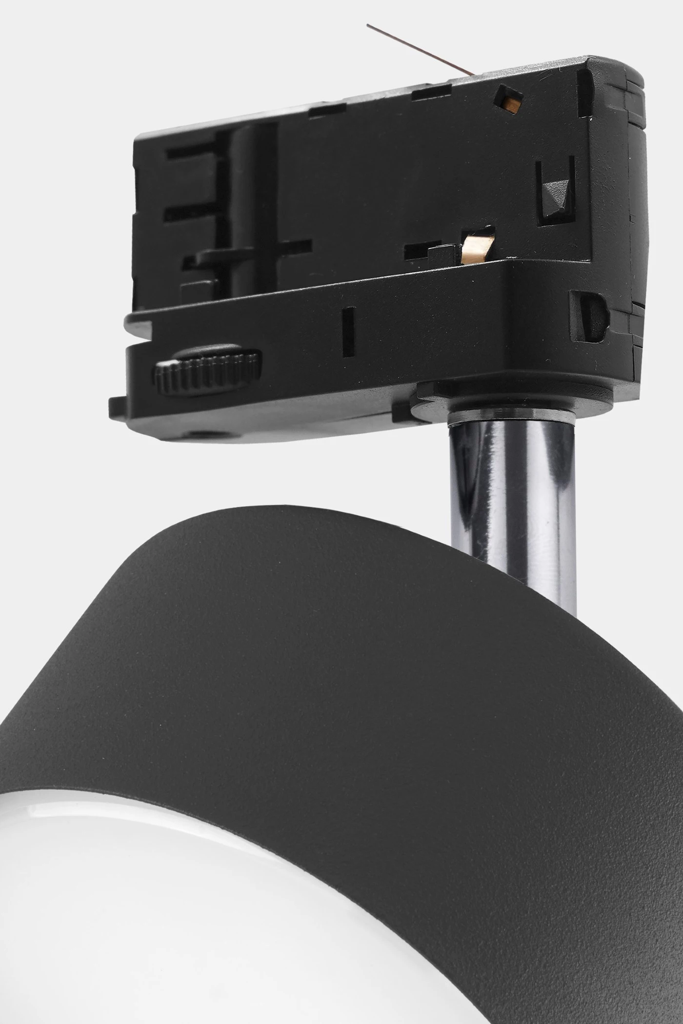   
                        
                        Трековий світильник TK LIGHTING (Польща) 49526    
                         У стилі Хай-тек.  
                        Тип джерела світла: світлодіодна лампа, змінна.                         Форма: Коло.                         Кольори плафонів і підвісок: Сірий.                         Матеріал: Метал.                          фото 2