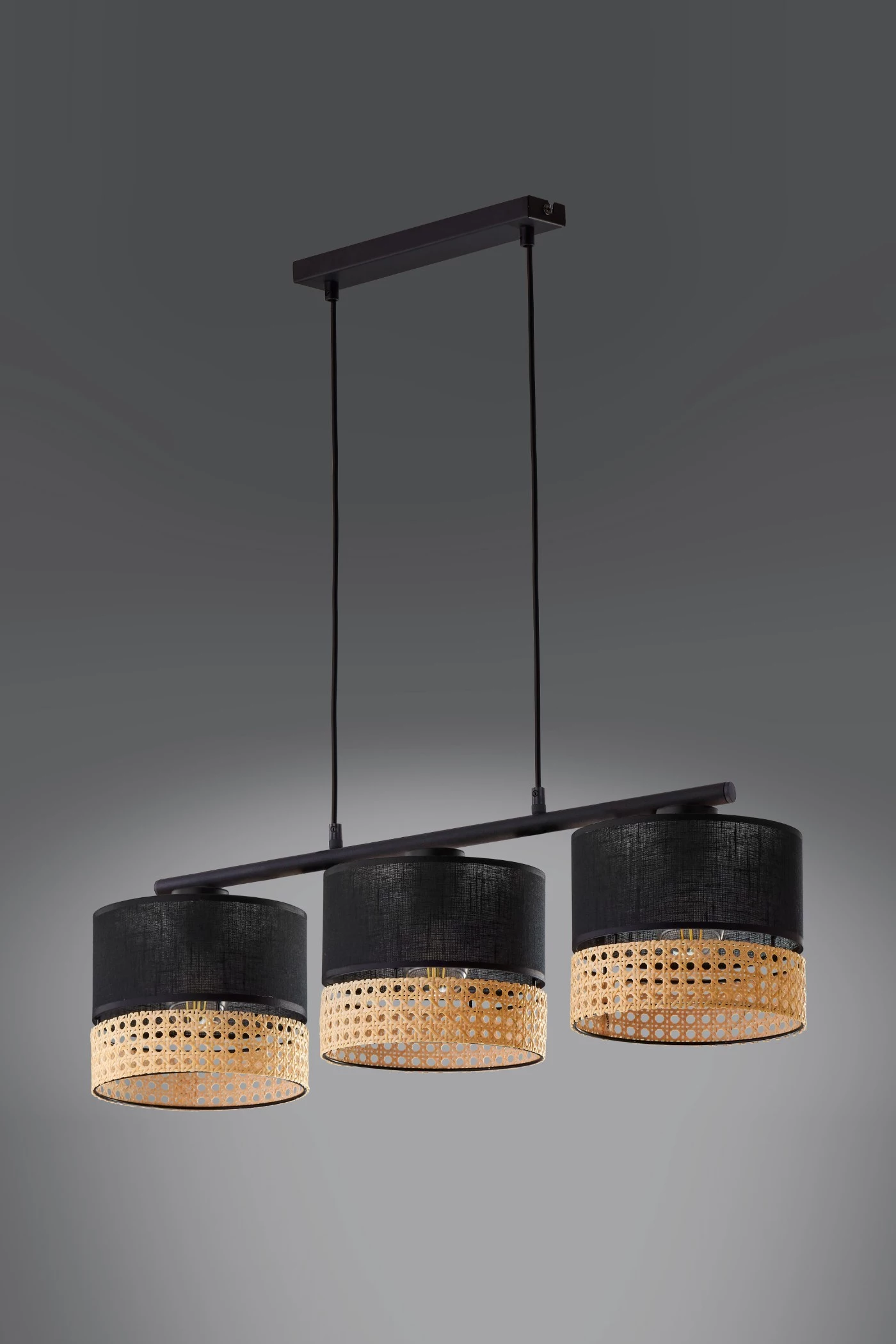   
                        
                        Люстра TK LIGHTING (Польша) 49539    
                        .  
                        Тип источника света: светодиодная лампа, сменная.                         Форма: Прямоугольник.                         Цвета плафонов и подвесок: Черный, Бежевый.                         Материал: Ткань.                          фото 3
