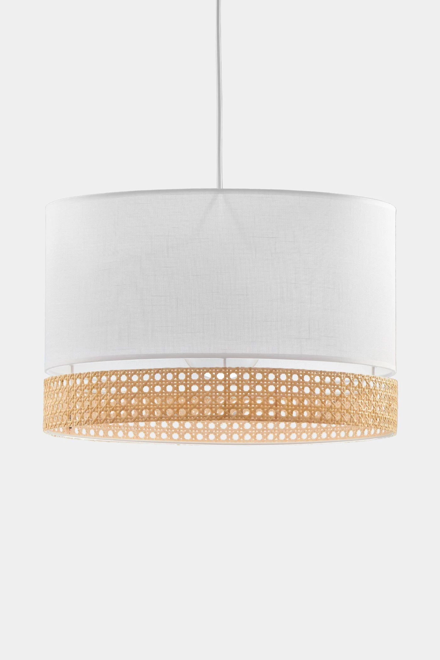   
                        
                        Люстра TK LIGHTING (Польща) 49545    
                         У стилі Прованс.  
                        Тип джерела світла: світлодіодна лампа, змінна.                         Форма: Коло.                         Кольори плафонів і підвісок: Білий, Бежевий.                         Матеріал: Тканина.                          фото 2