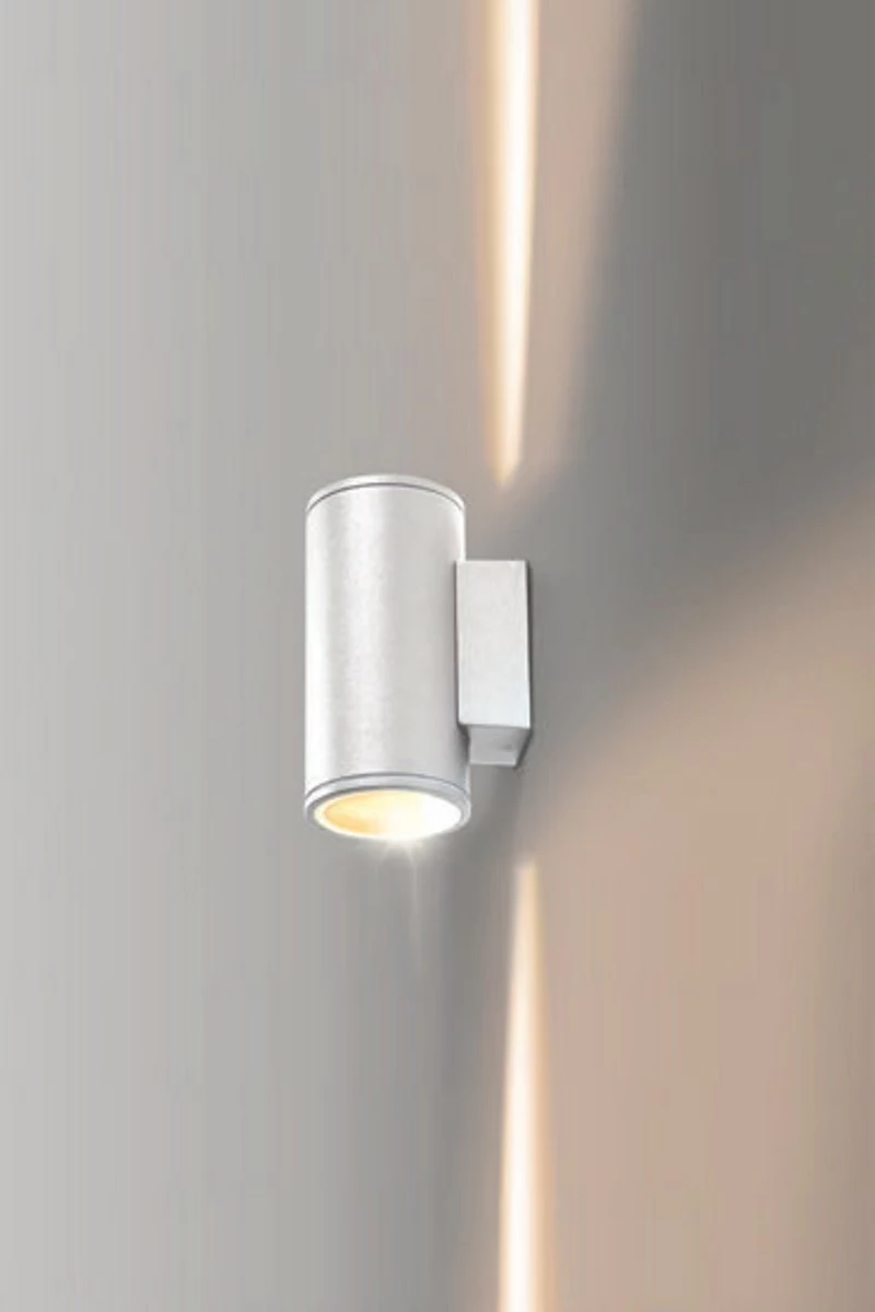   
                        Світильник вуличний AZZARDO (Польща) 50328    
                        .  
                        Тип джерела світла: cвітлодіодні led, галогенні.                                                 Кольори плафонів і підвісок: білий, прозорий.                         Матеріал: метал, скло.                          фото 1
